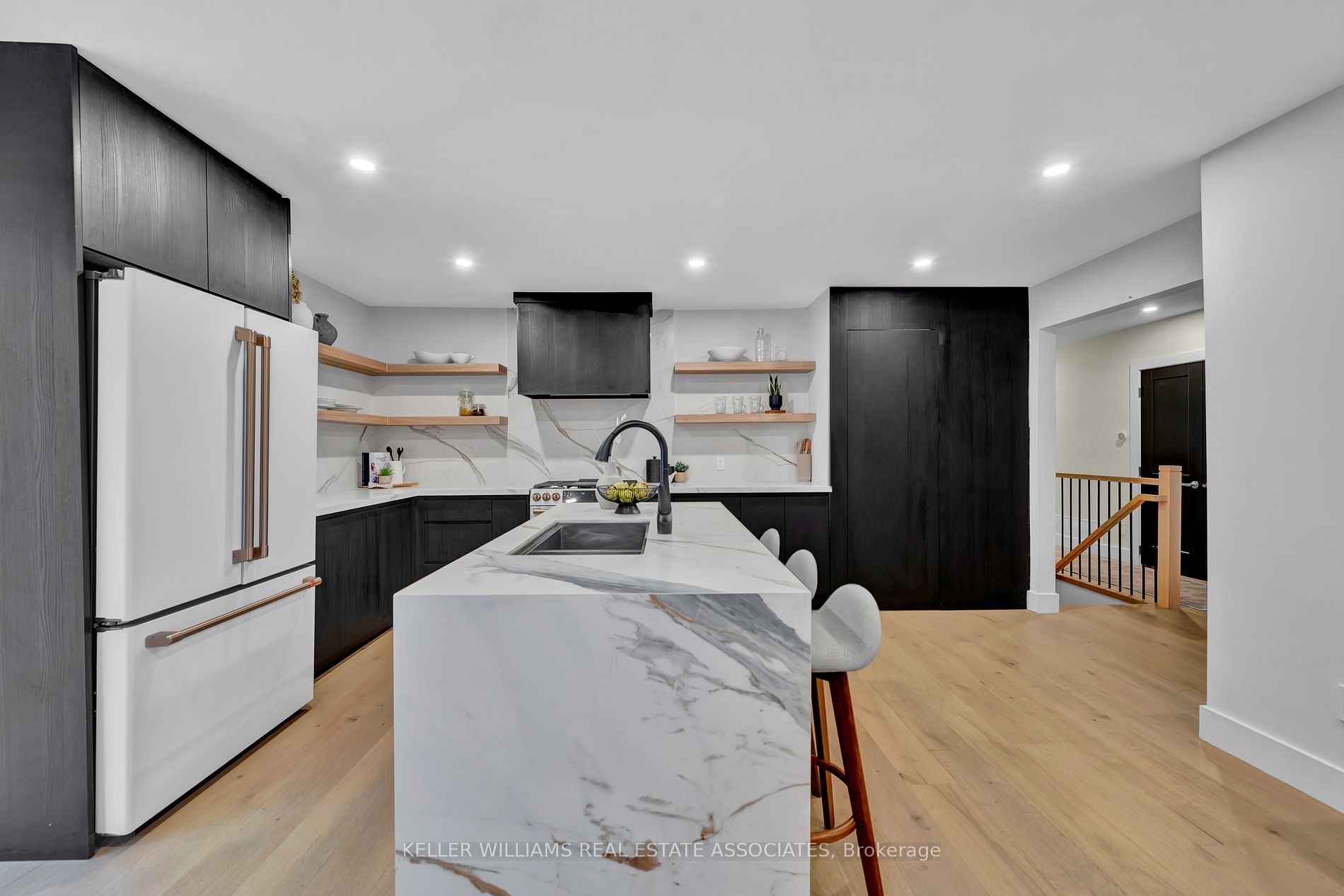 551 Cochise Crescent