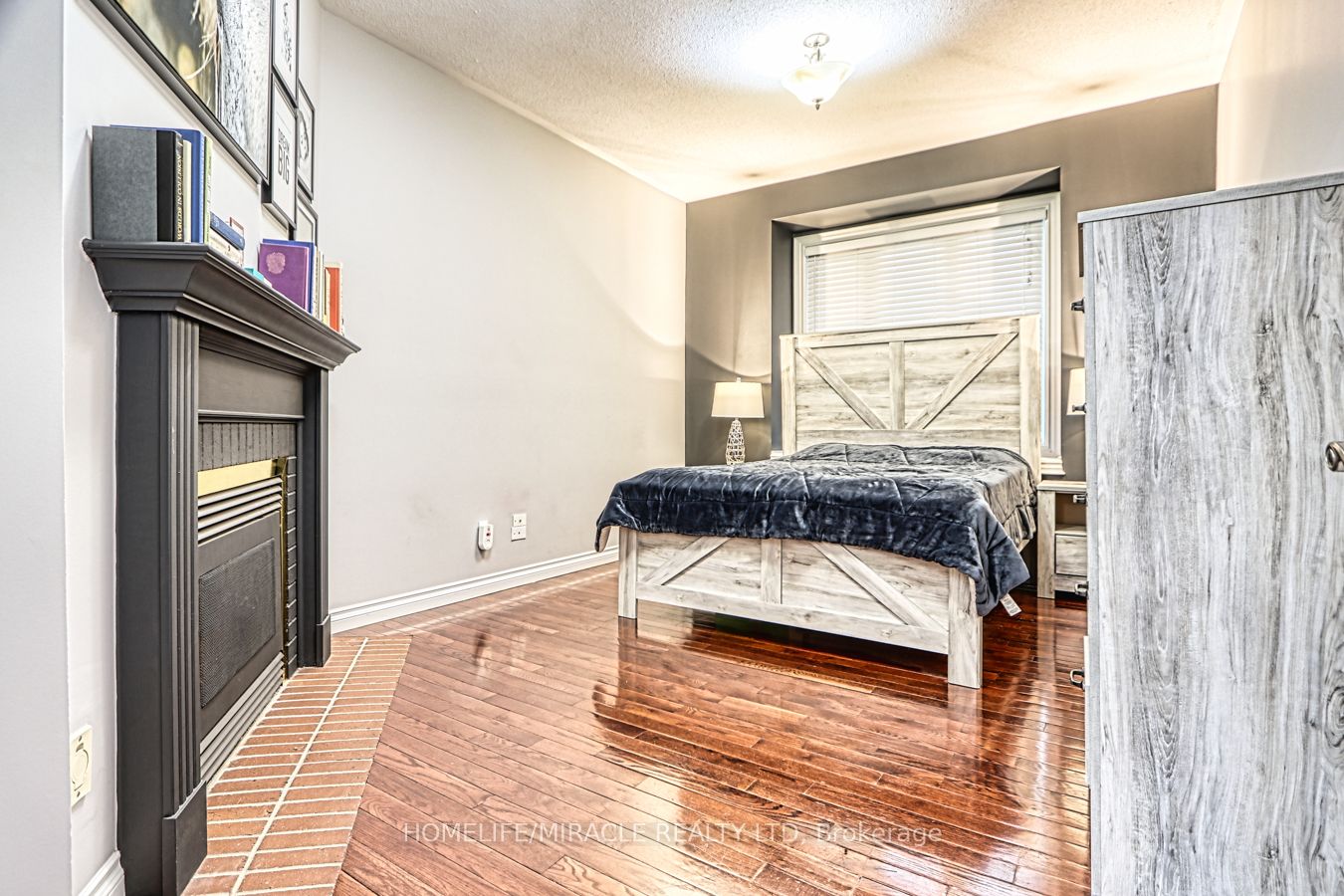 272 Pressed Brick Dr