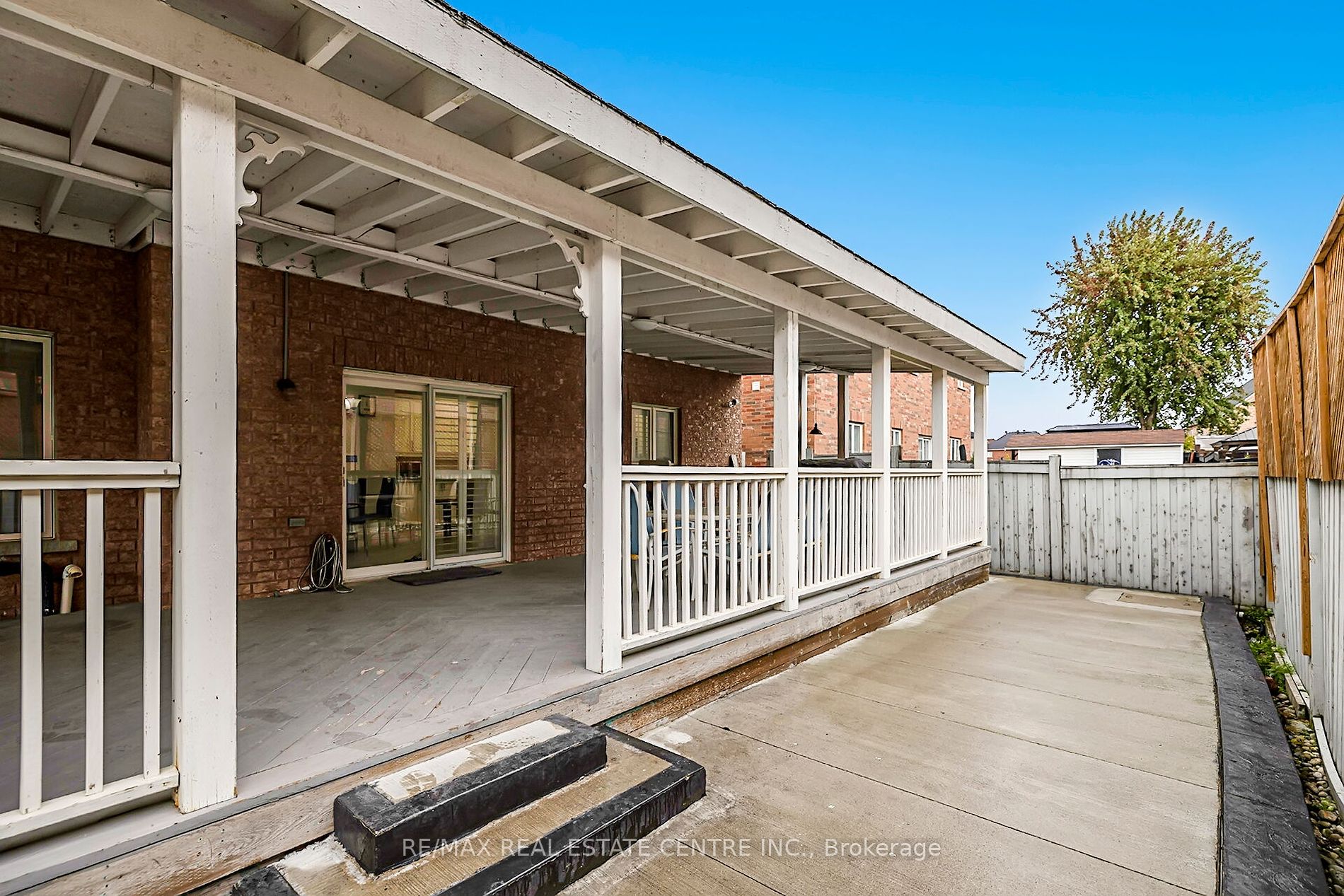 12 Maisonneuve Blvd