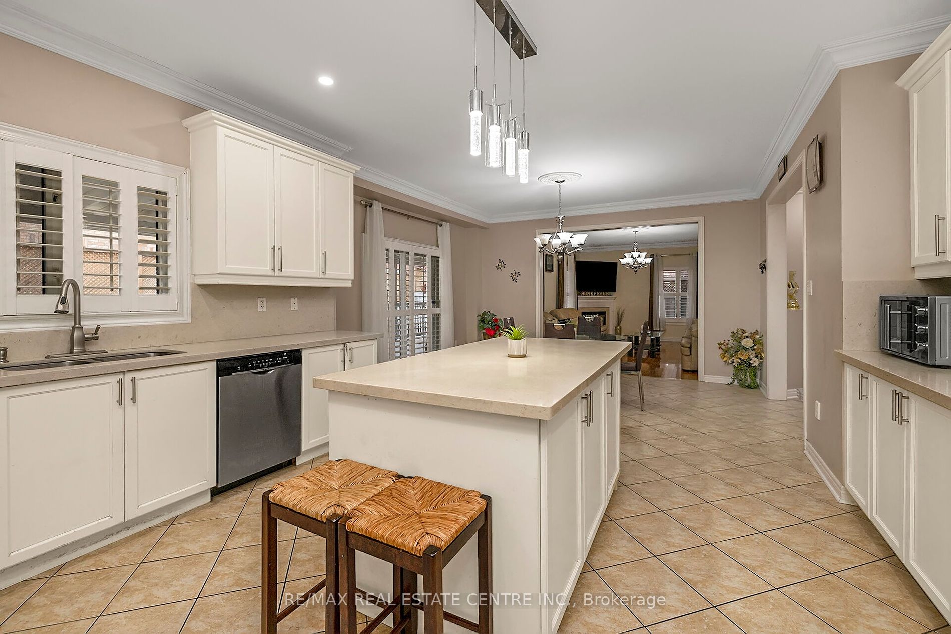 12 Maisonneuve Blvd