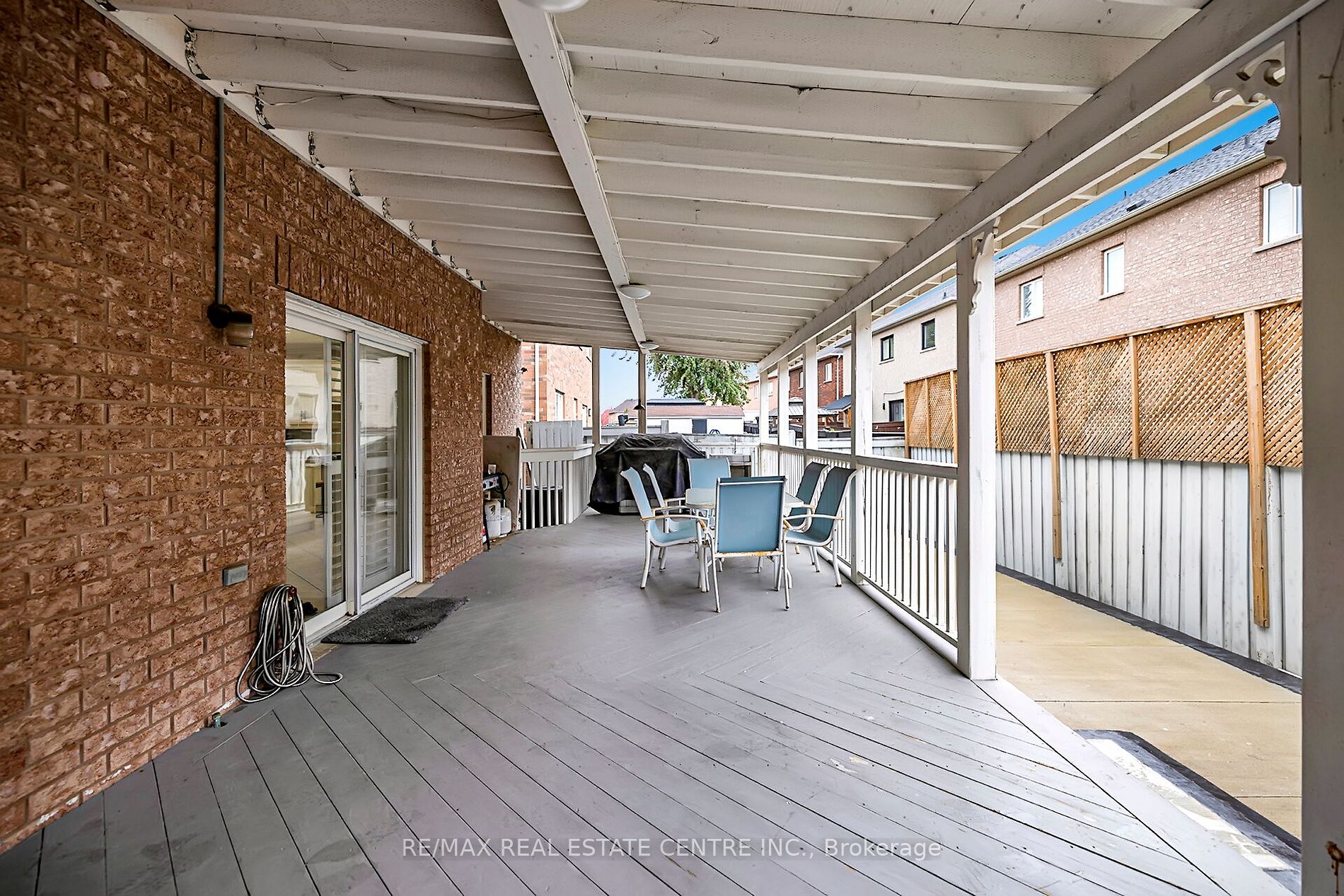 12 Maisonneuve Blvd