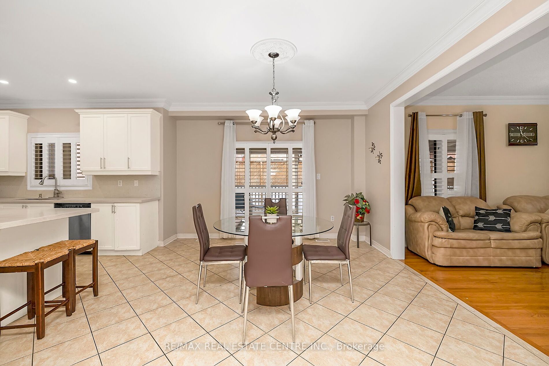 12 Maisonneuve Blvd