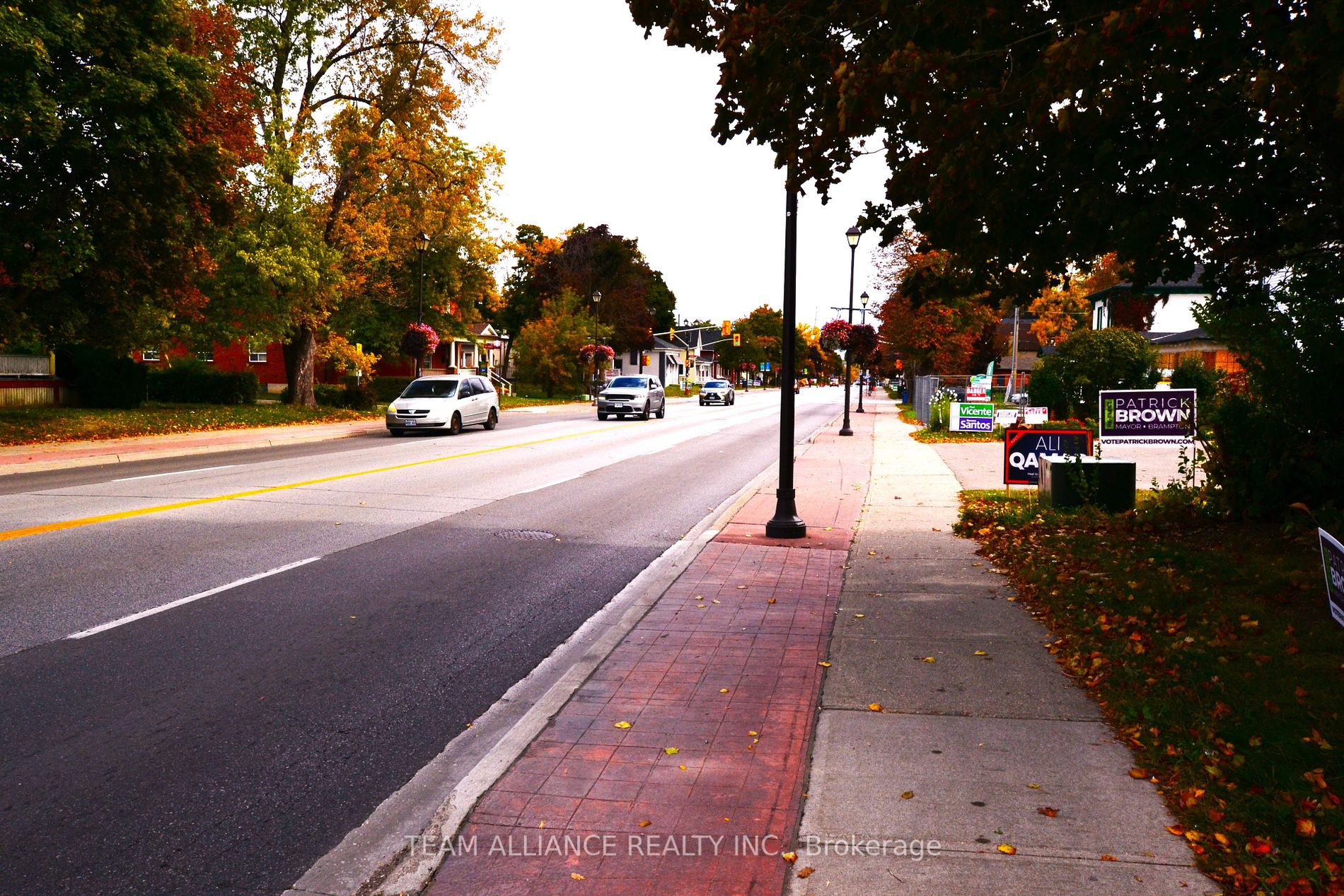 281 Main St N