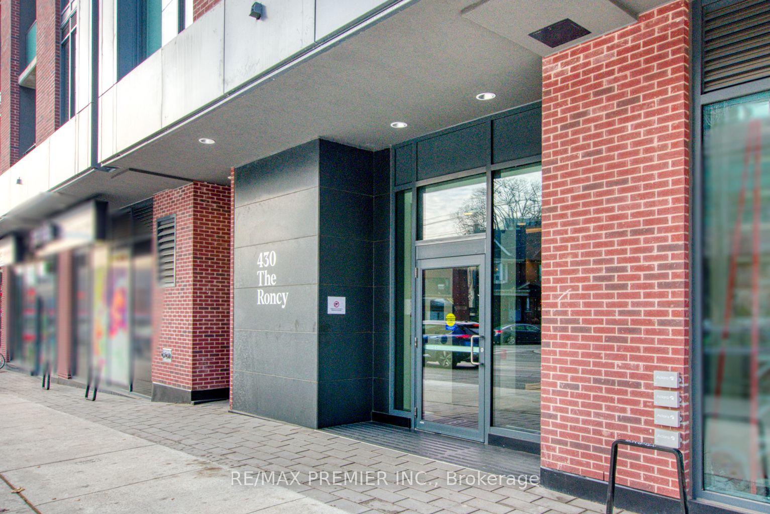 430 Roncesvalles Avenue, #105