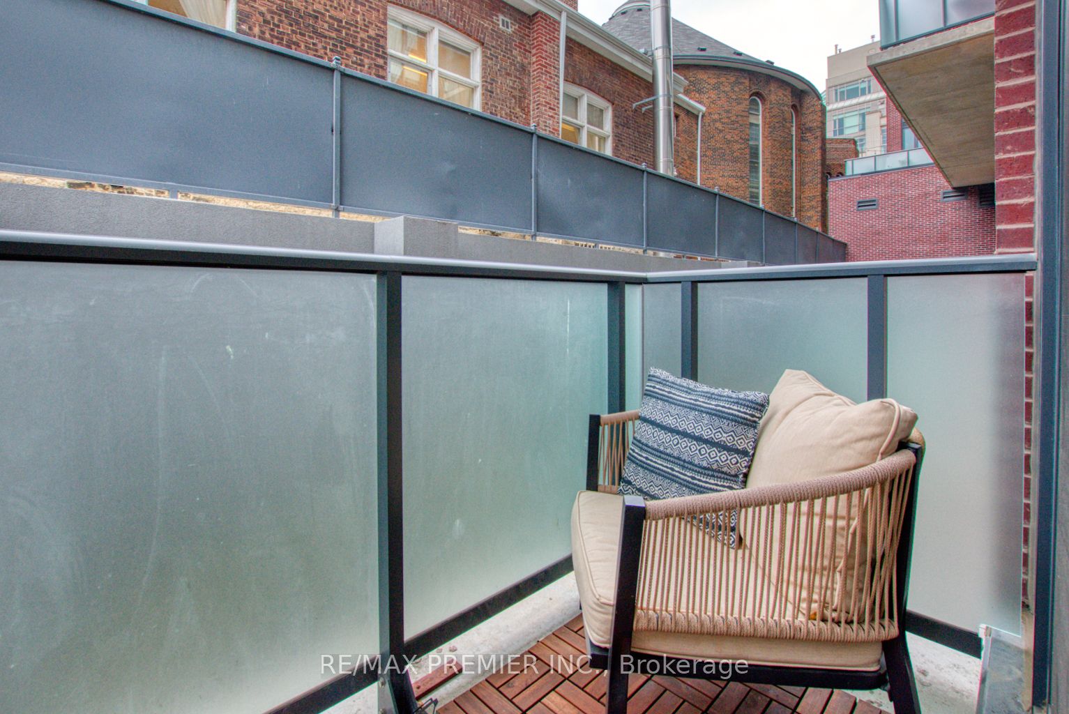 430 Roncesvalles Avenue, #105