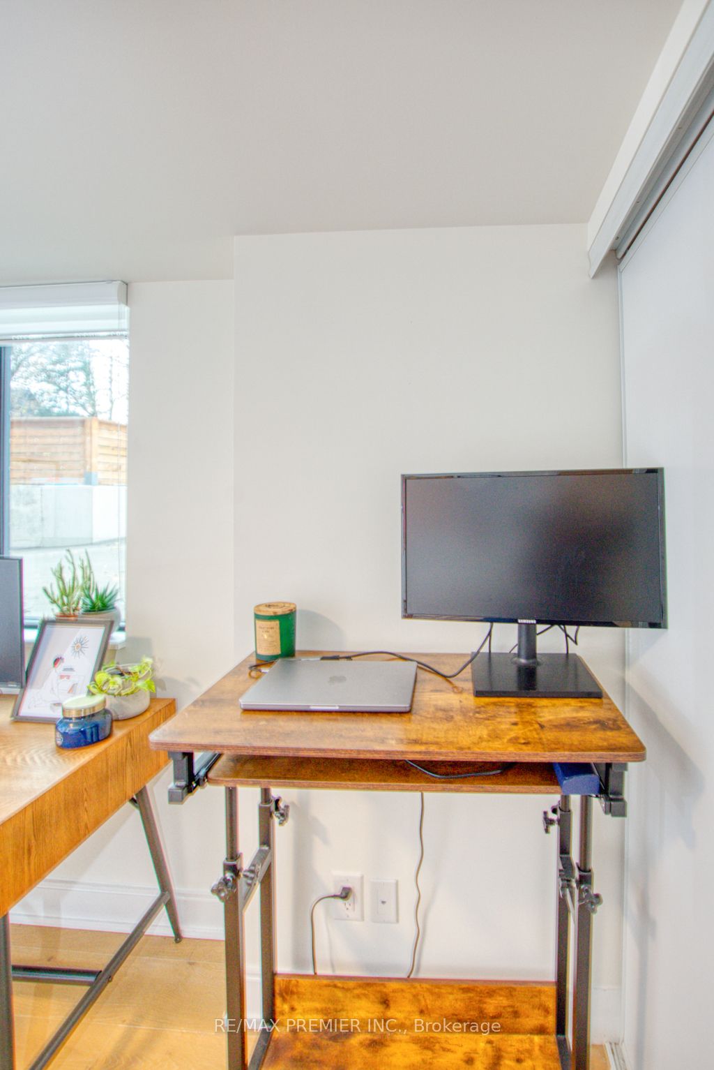 430 Roncesvalles Avenue, #105
