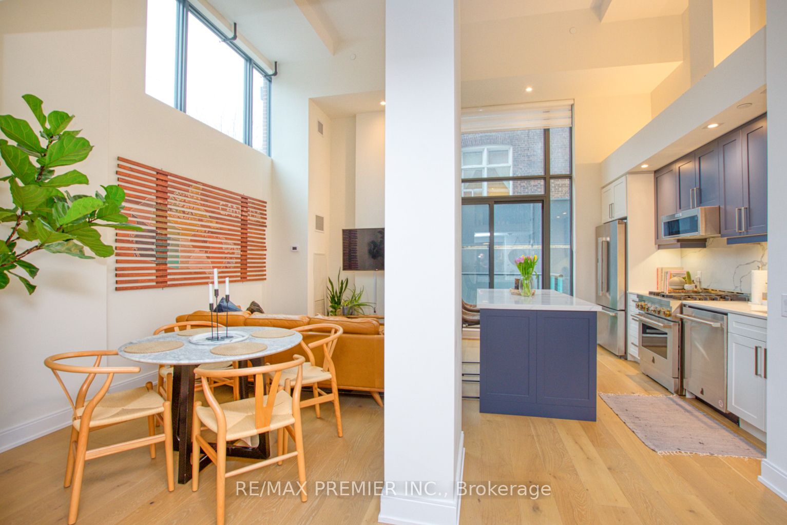 430 Roncesvalles Avenue, #105