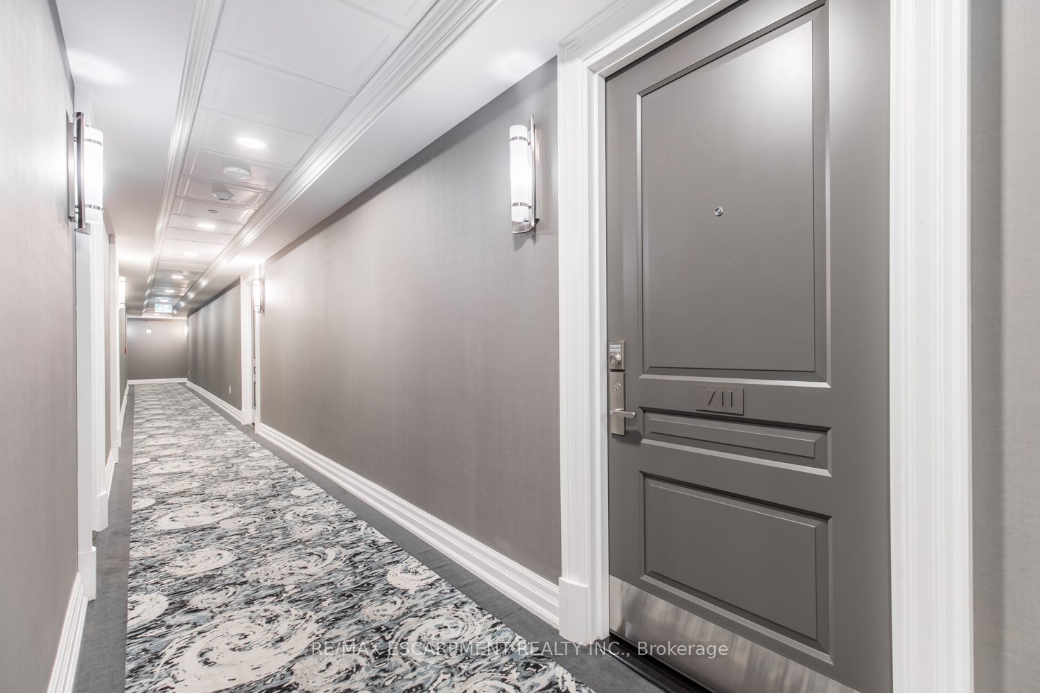 2060 Lakeshore Road, #711