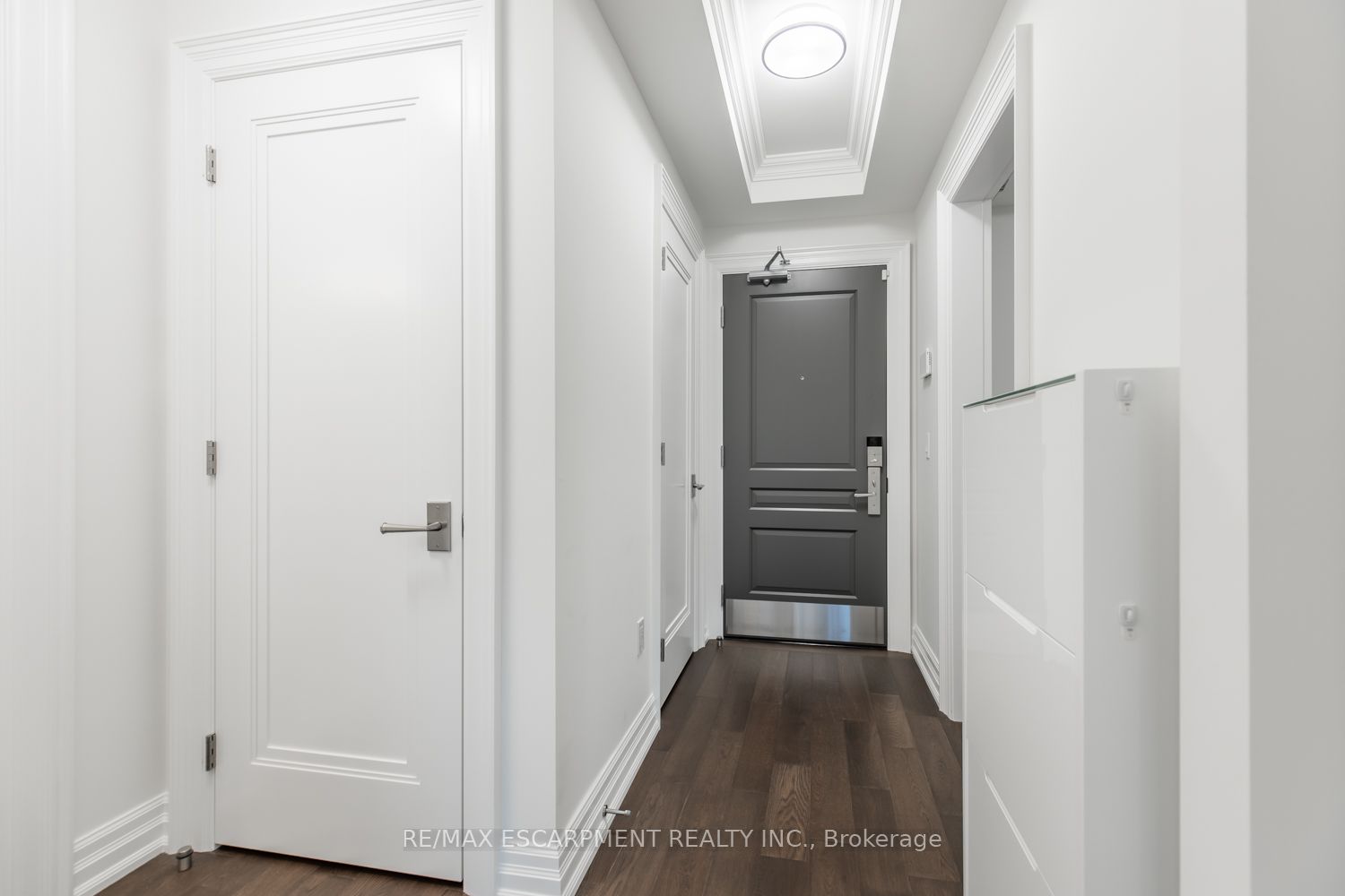 2060 Lakeshore Road, #711