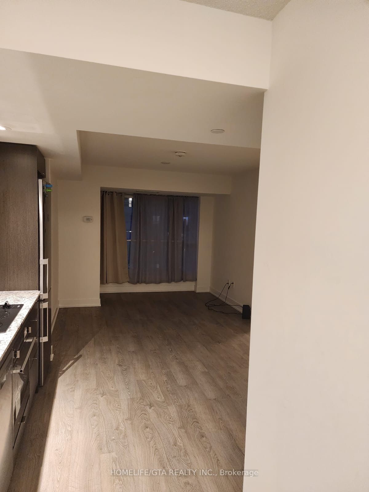 9 Mabelle Avenue, #2215