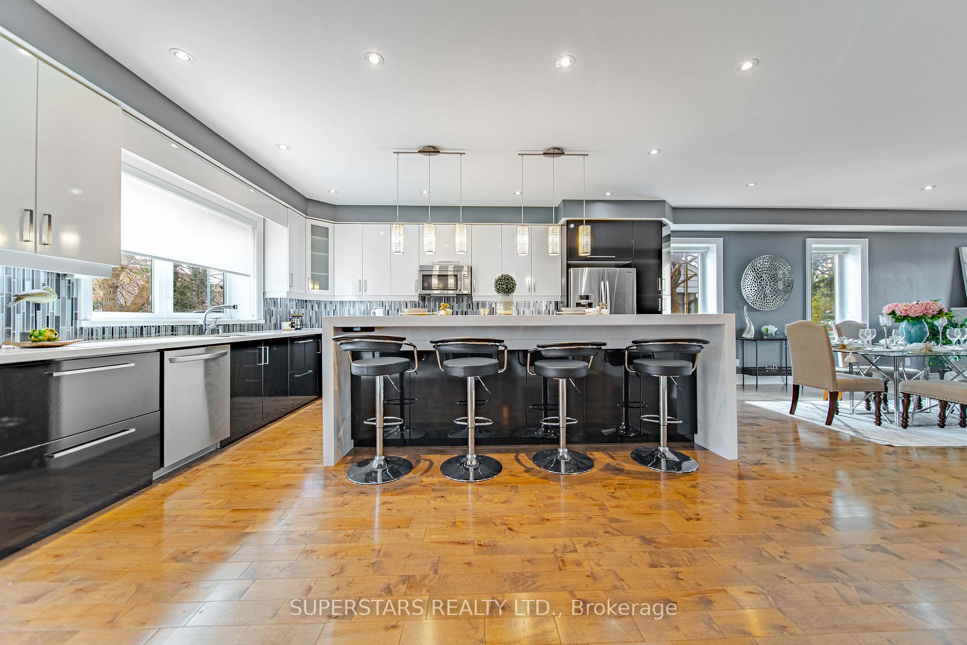 3043 Weston Road