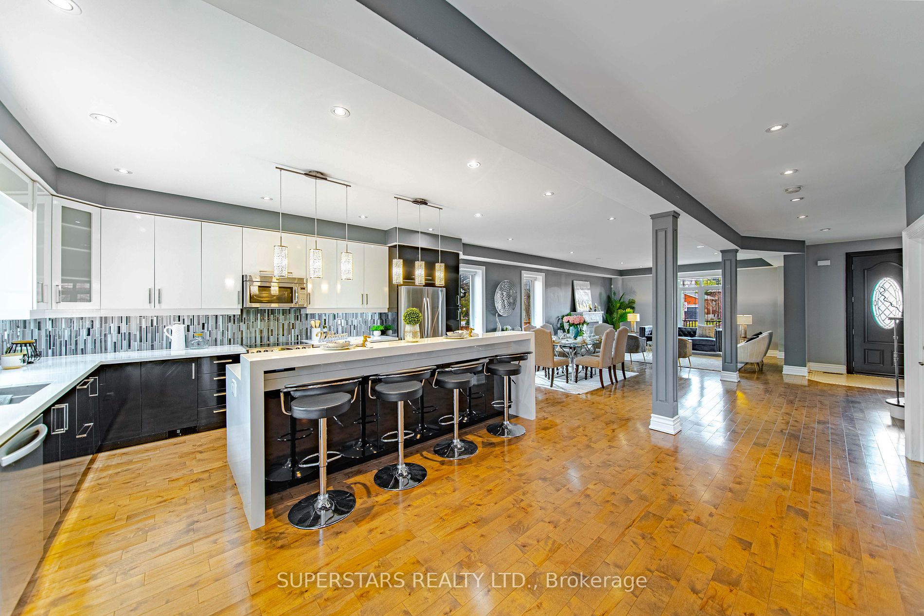3043 Weston Road