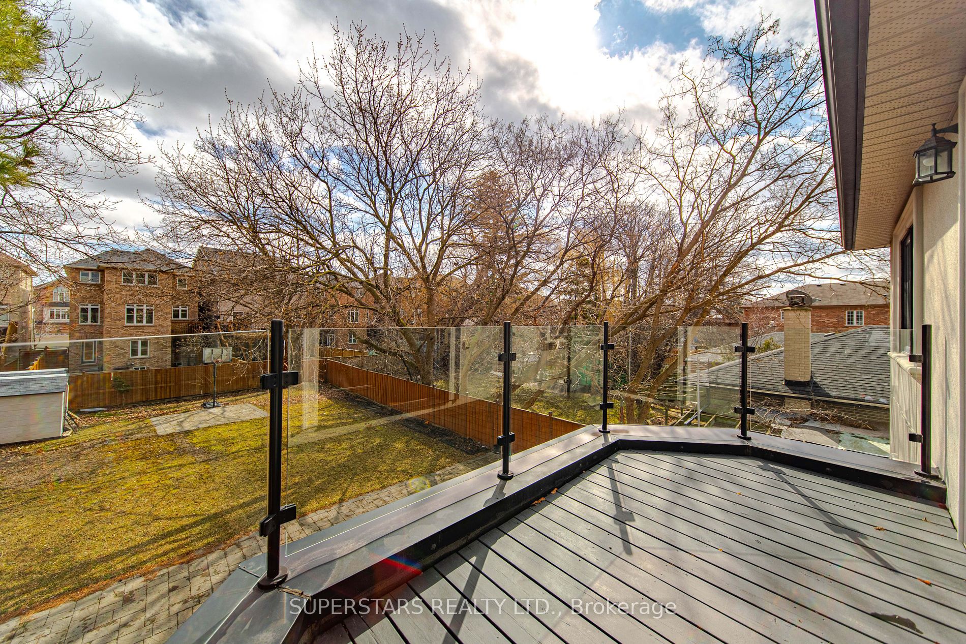 3043 Weston Road