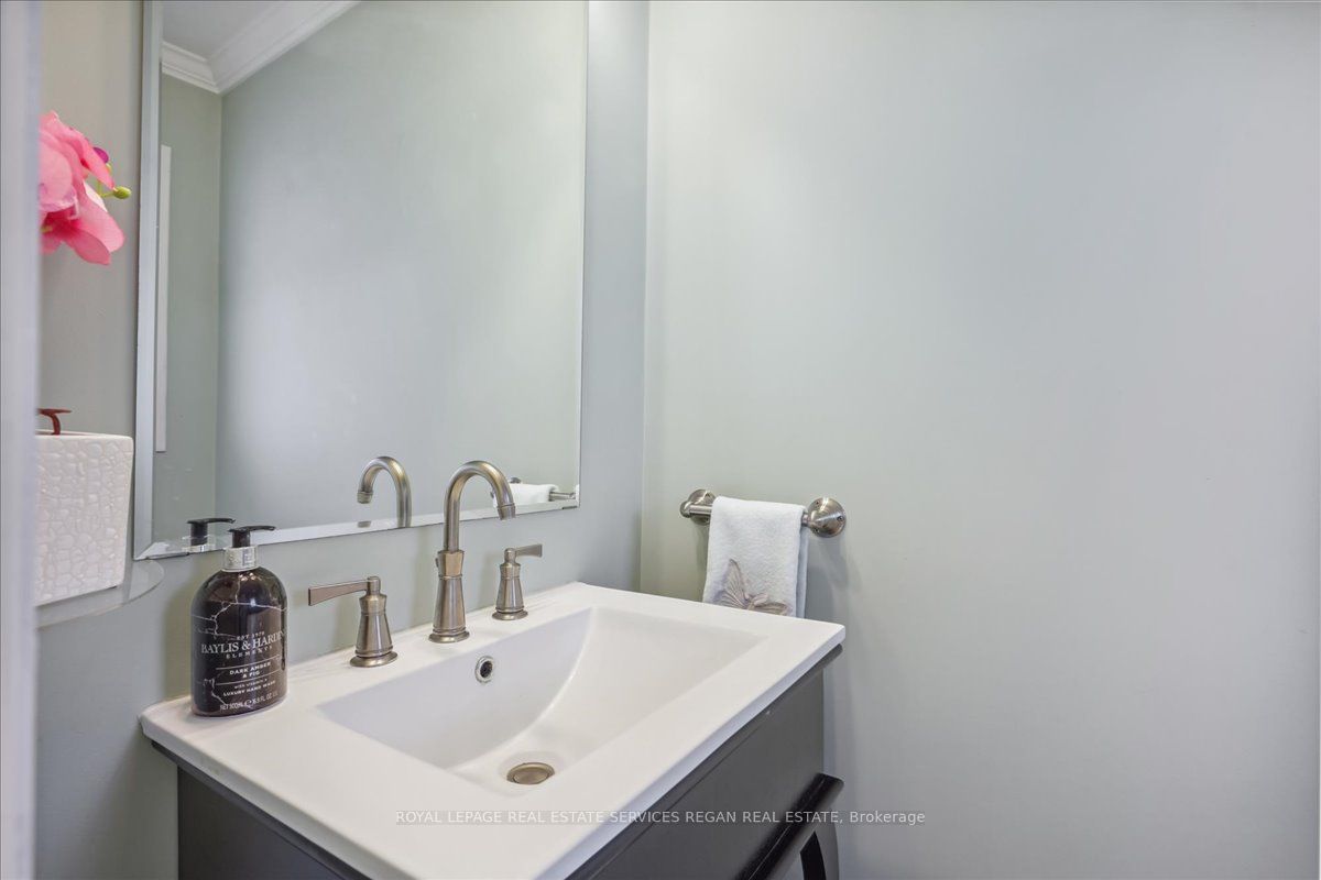 2470 Headon Forest Dr, #15