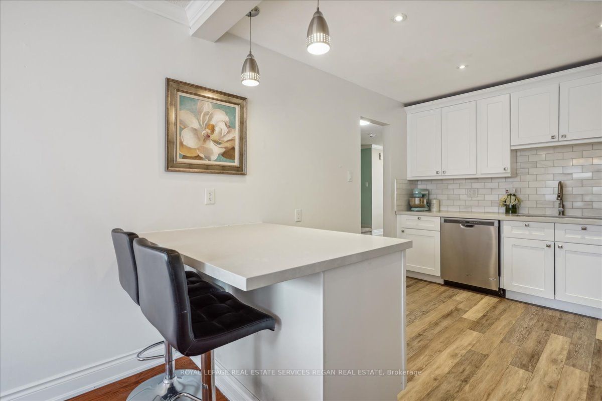 2470 Headon Forest Dr, #15