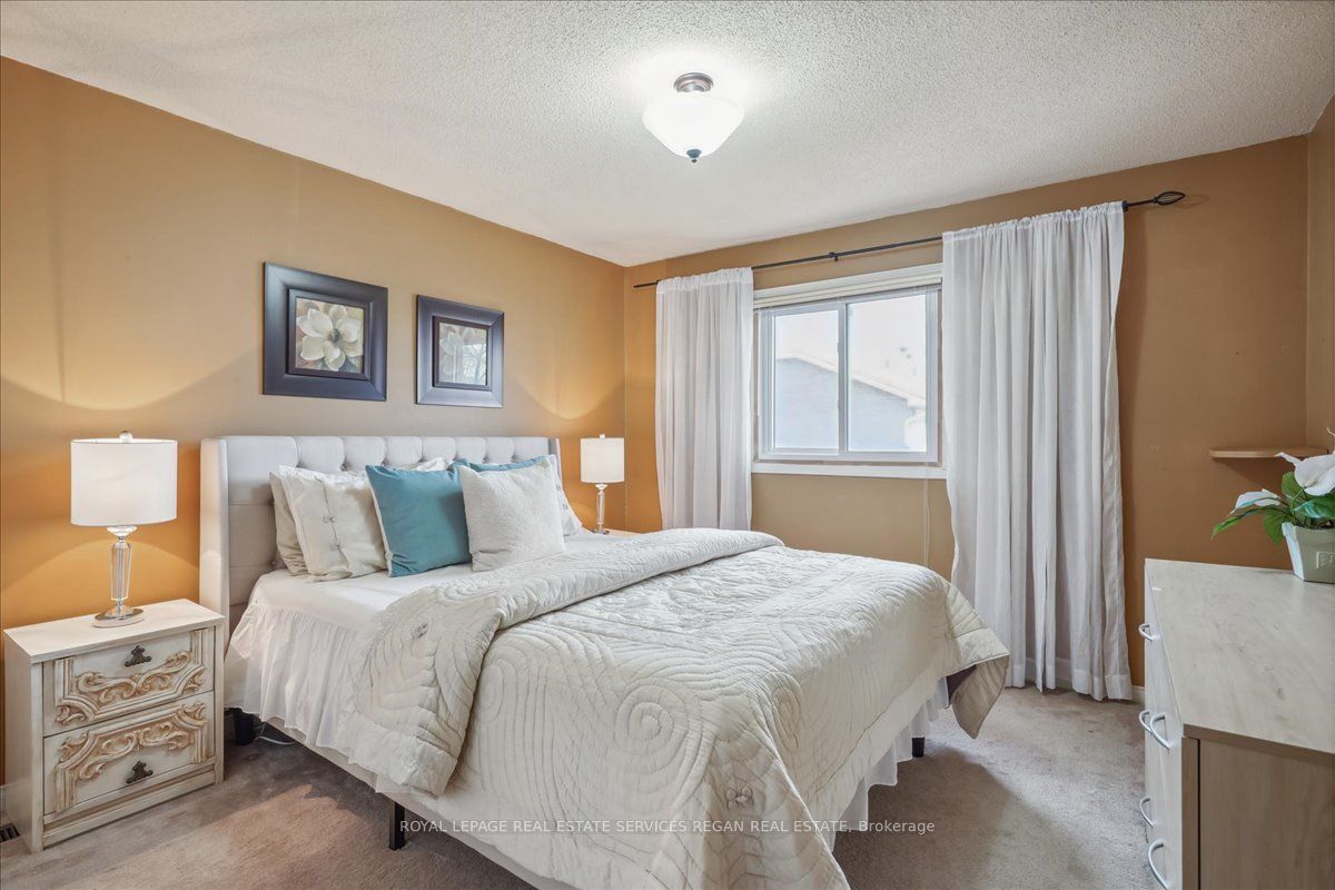 2470 Headon Forest Dr, #15
