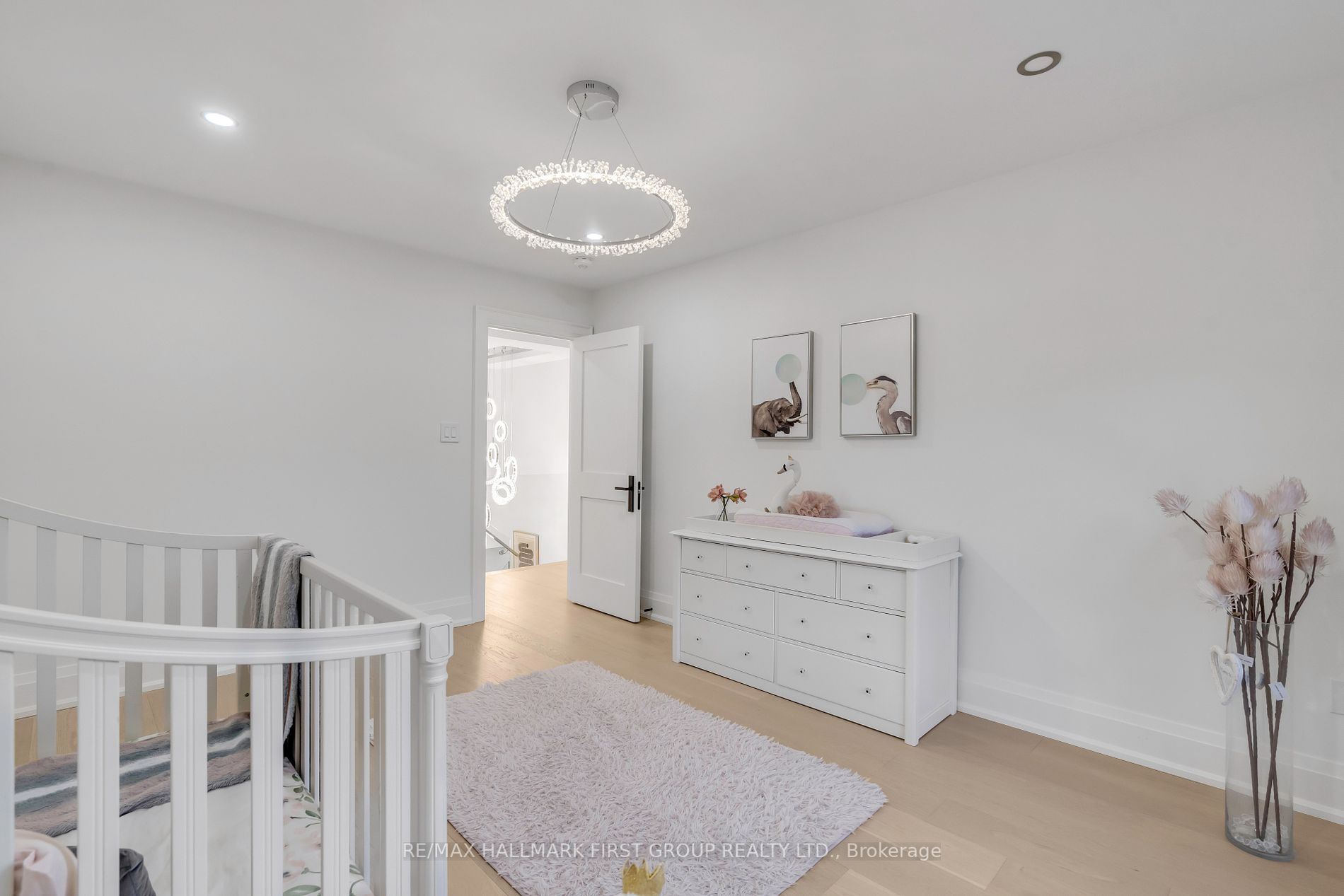 246 Edenbridge Dr