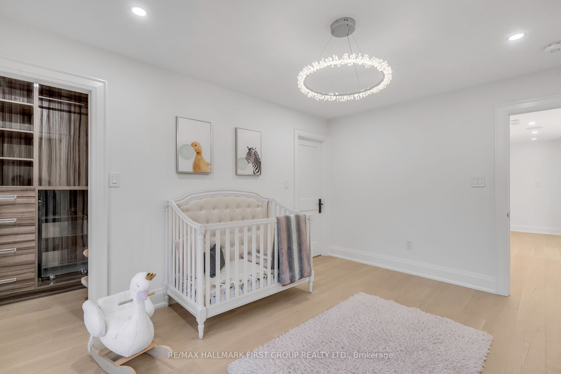 246 Edenbridge Dr