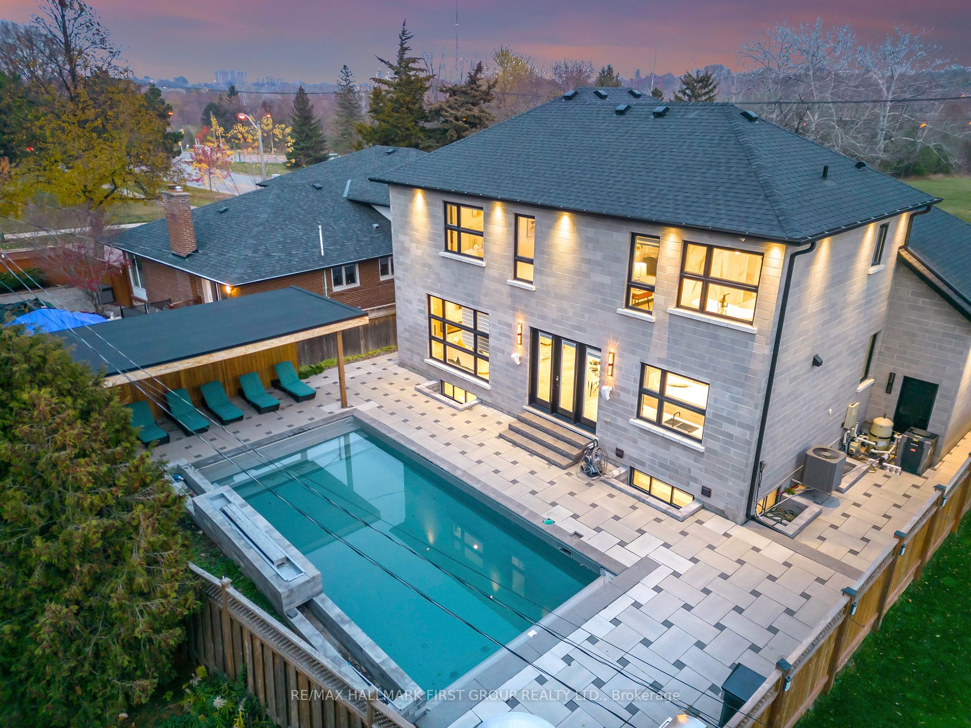 246 Edenbridge Dr