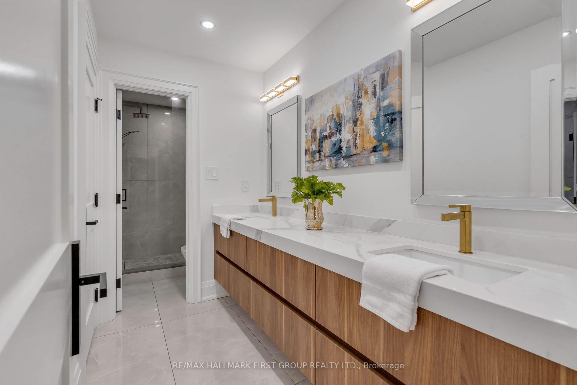 246 Edenbridge Dr