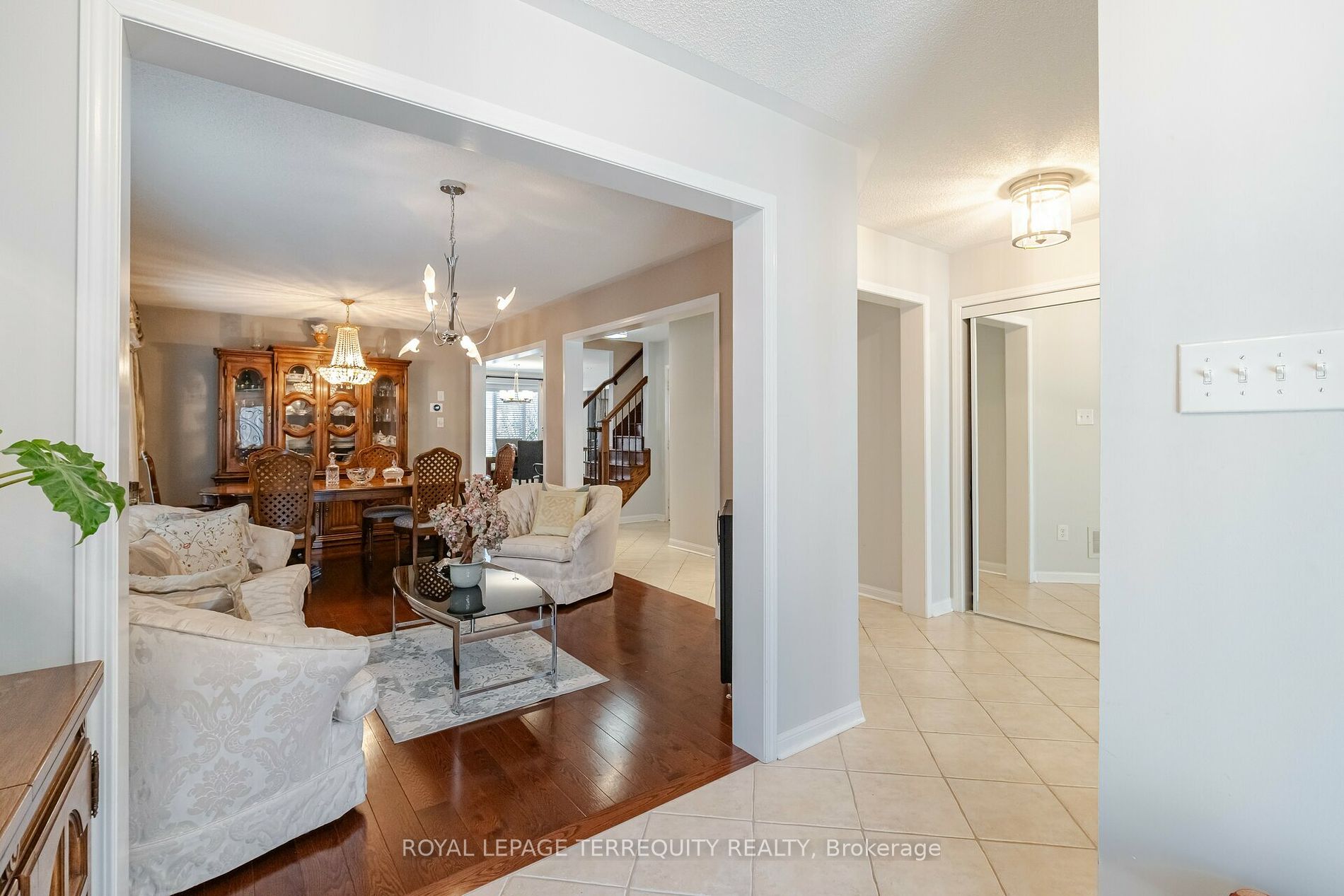 1330 Marshall Cres