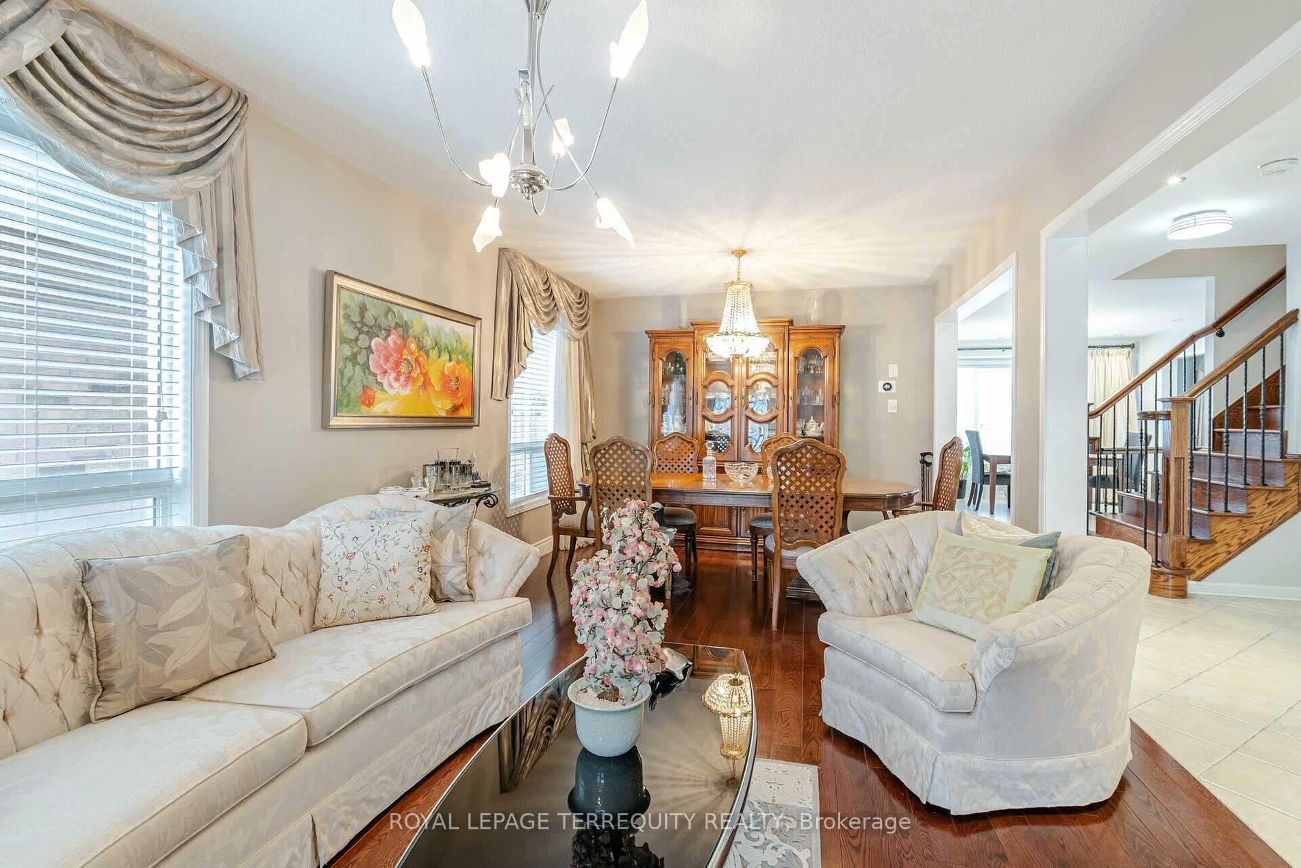 1330 Marshall Cres
