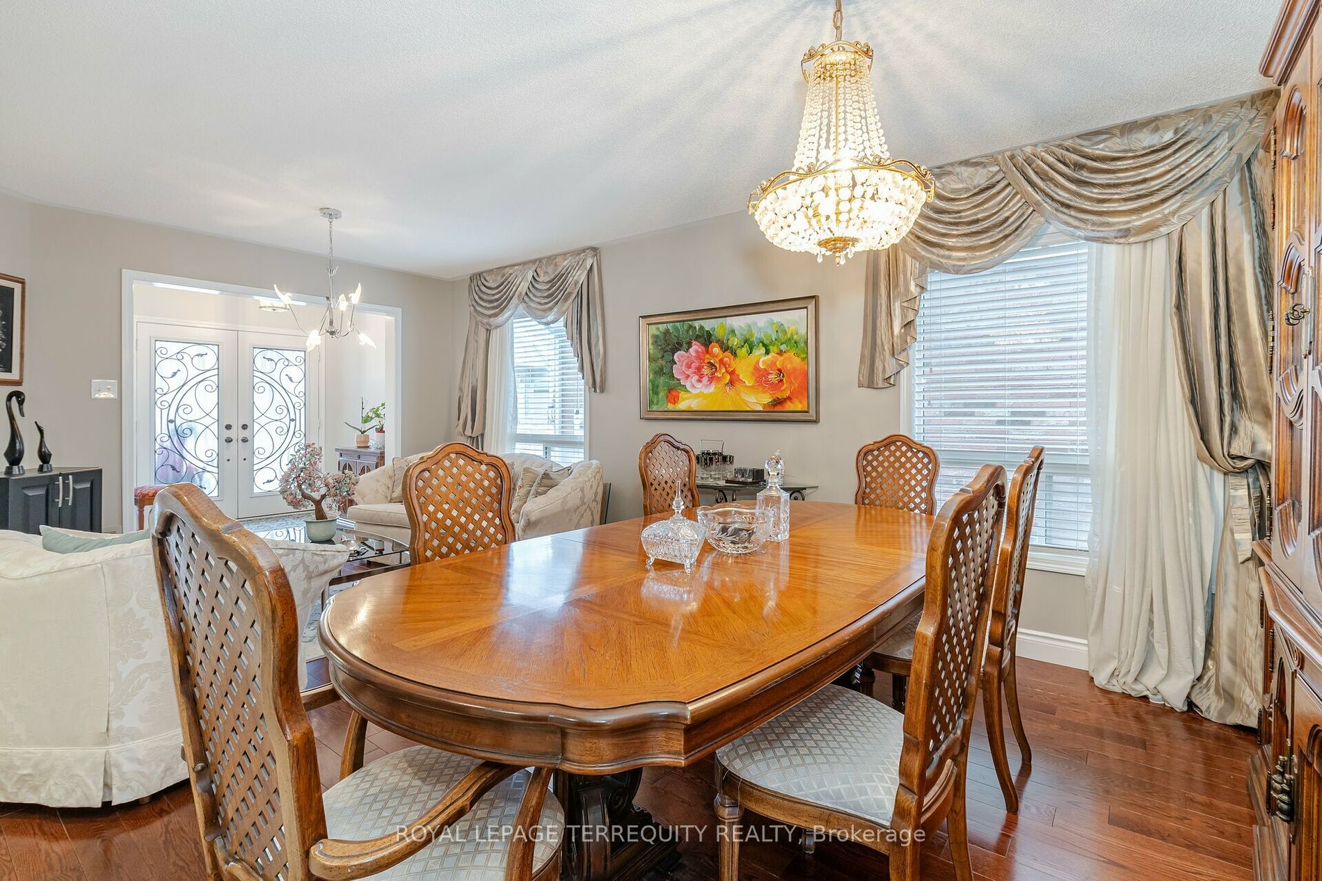 1330 Marshall Cres