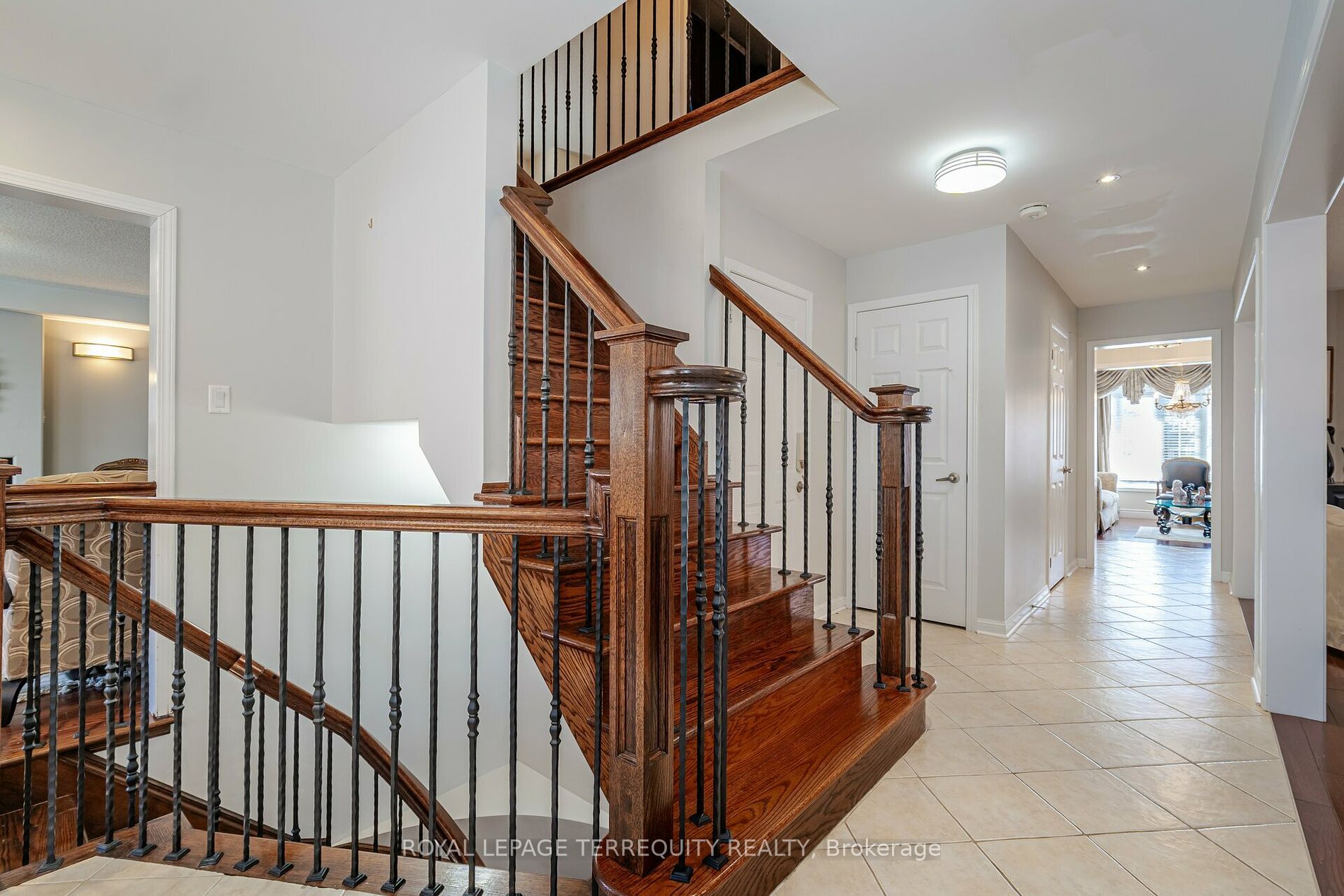 1330 Marshall Cres