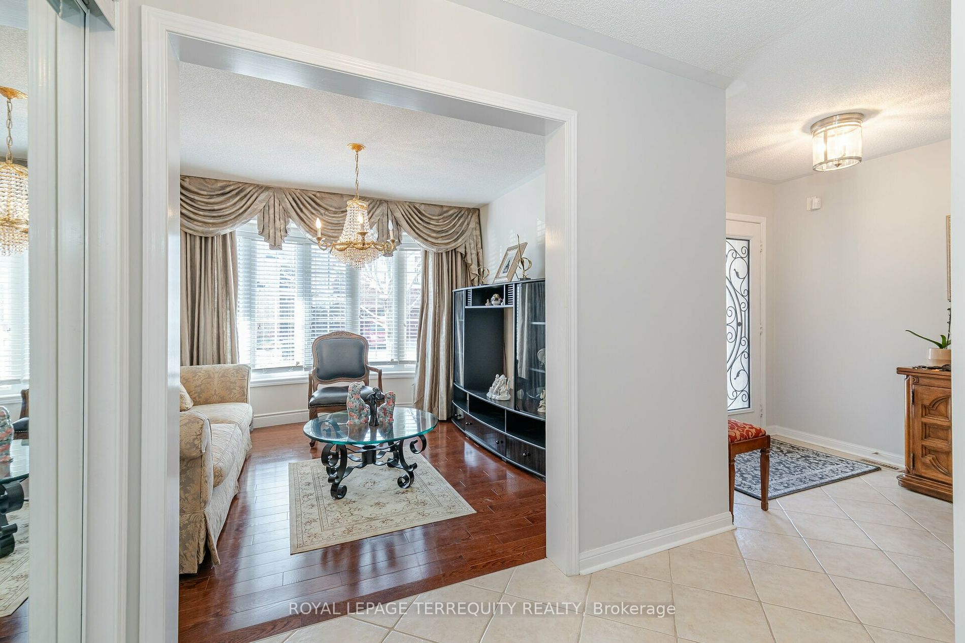 1330 Marshall Cres