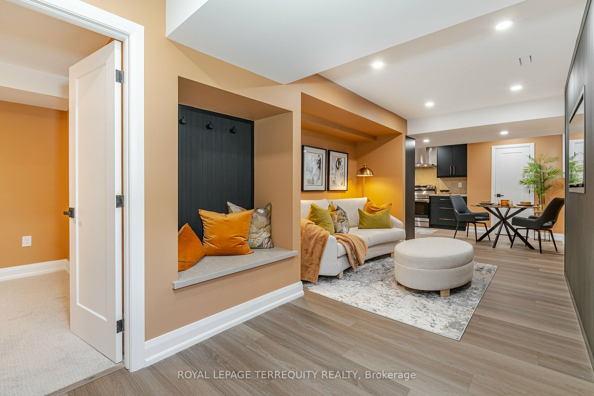1330 Marshall Cres