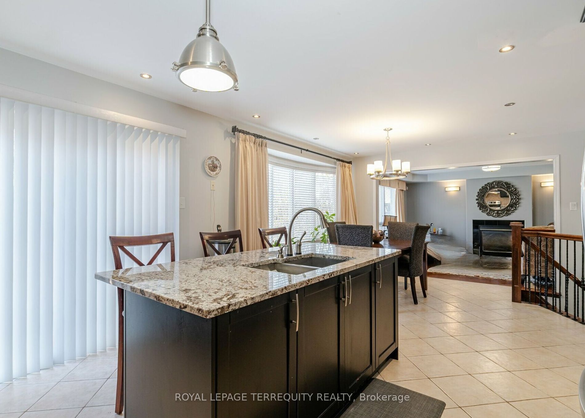 1330 Marshall Cres