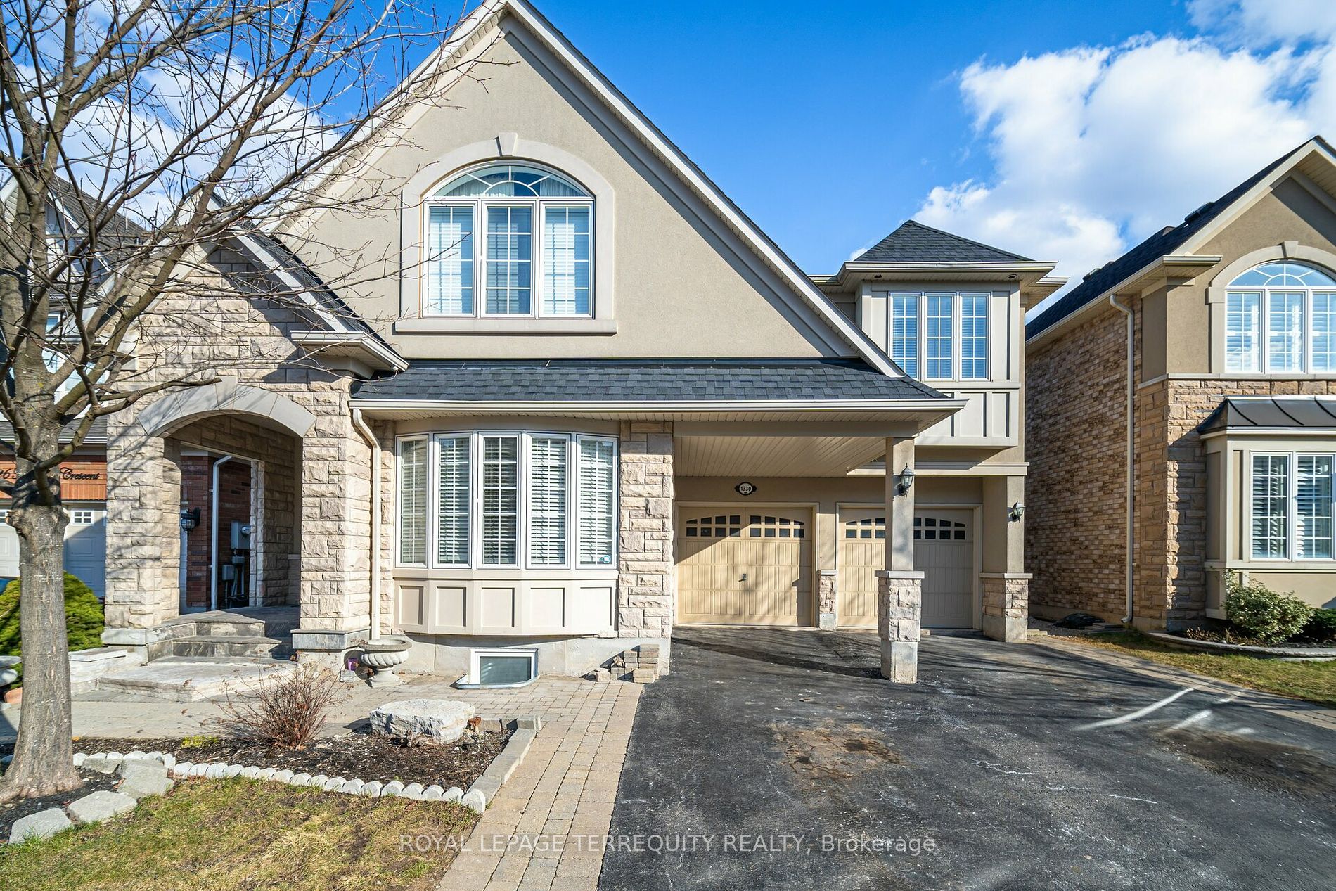 1330 Marshall Cres