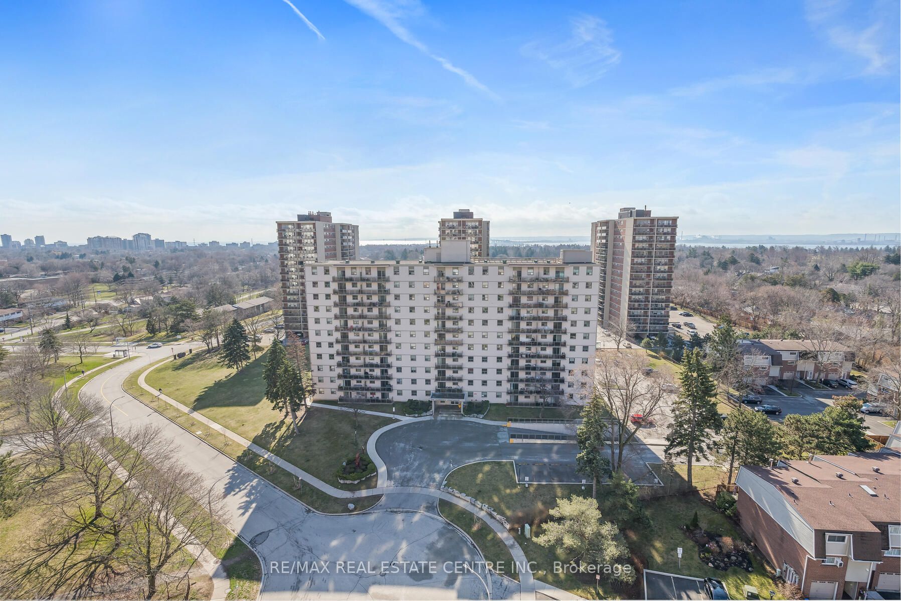 975 Warwick Court #1406