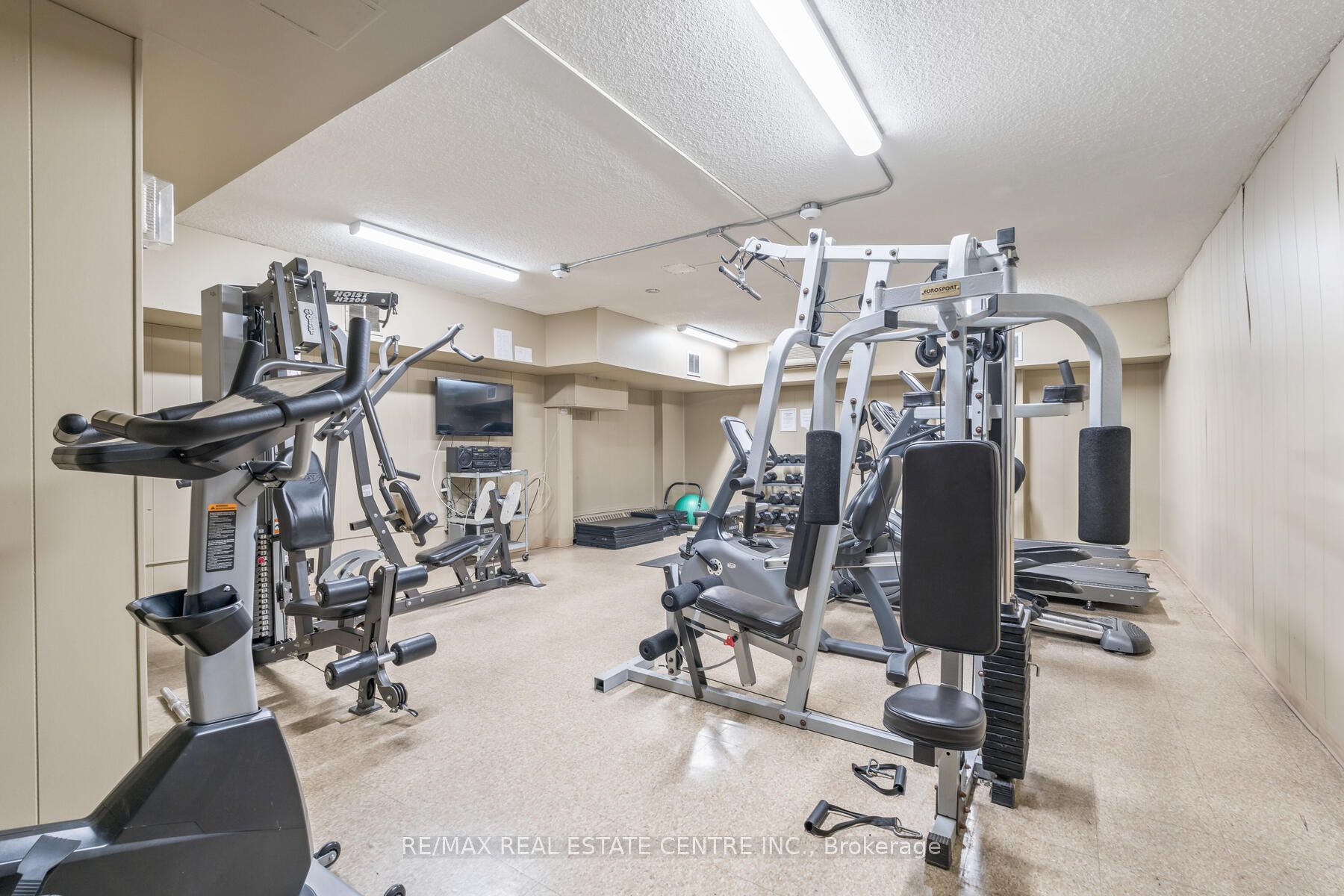 975 Warwick Court #1406
