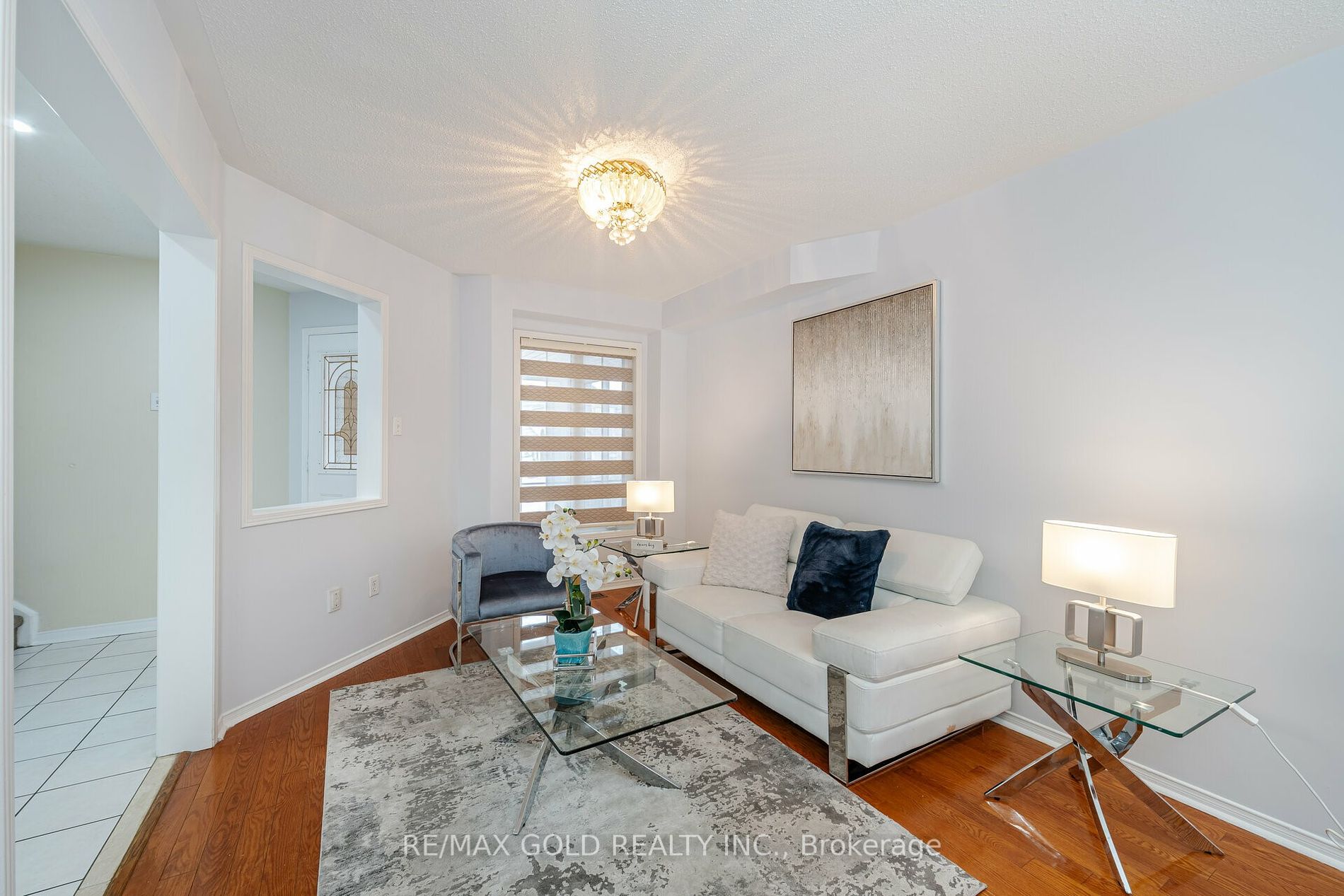 33 Willow Park Dr