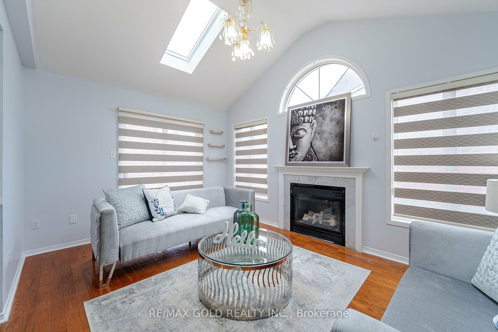 33 Willow Park Dr