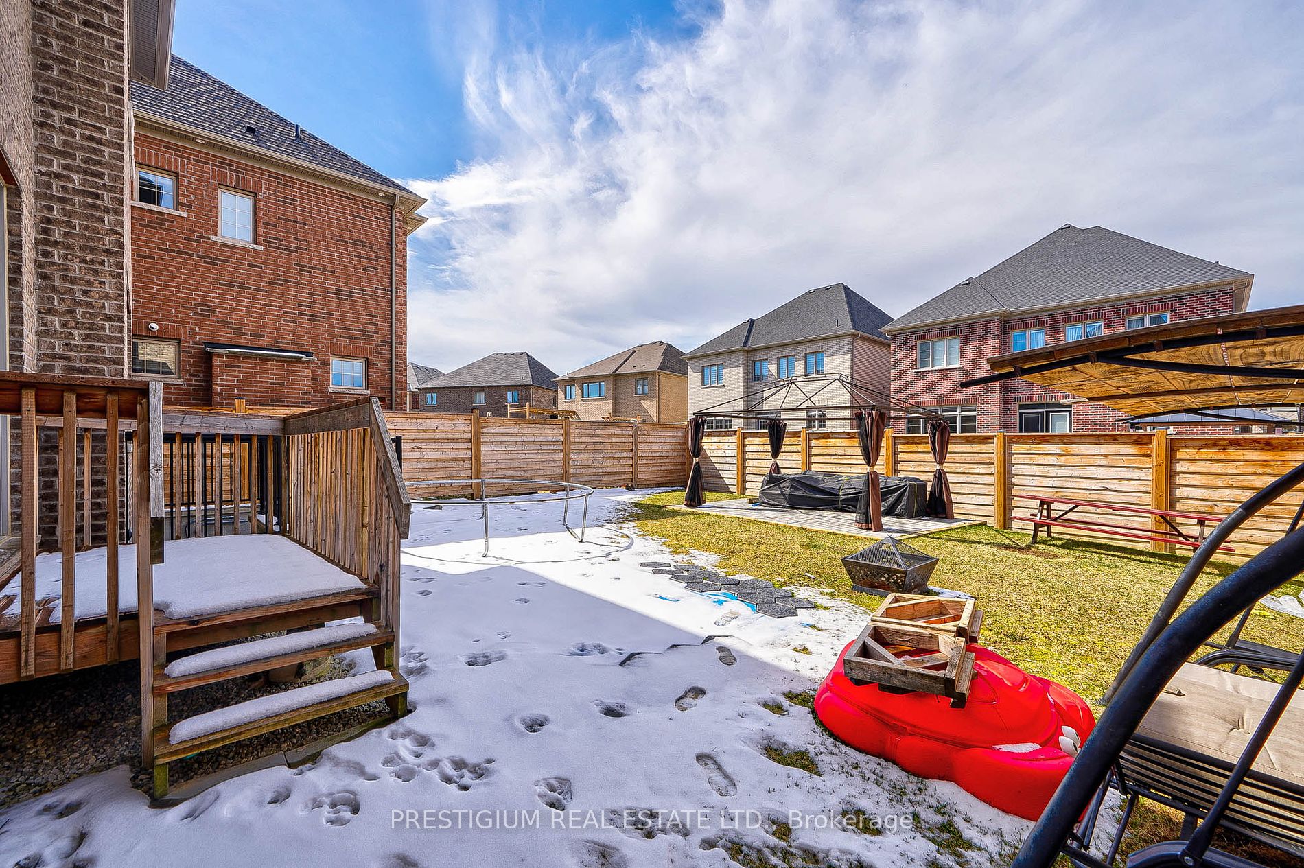 7 Malaspina Close