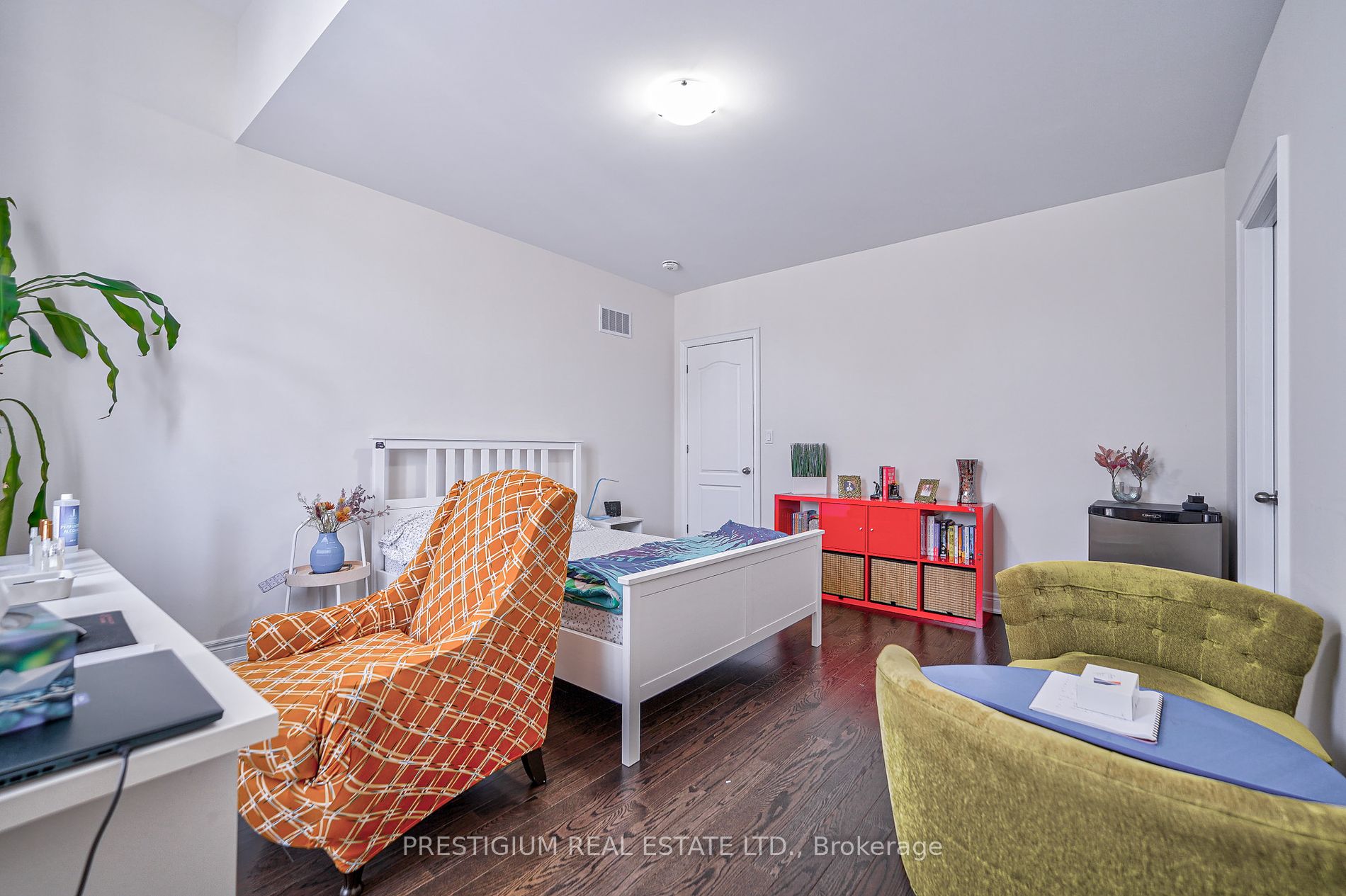7 Malaspina Close