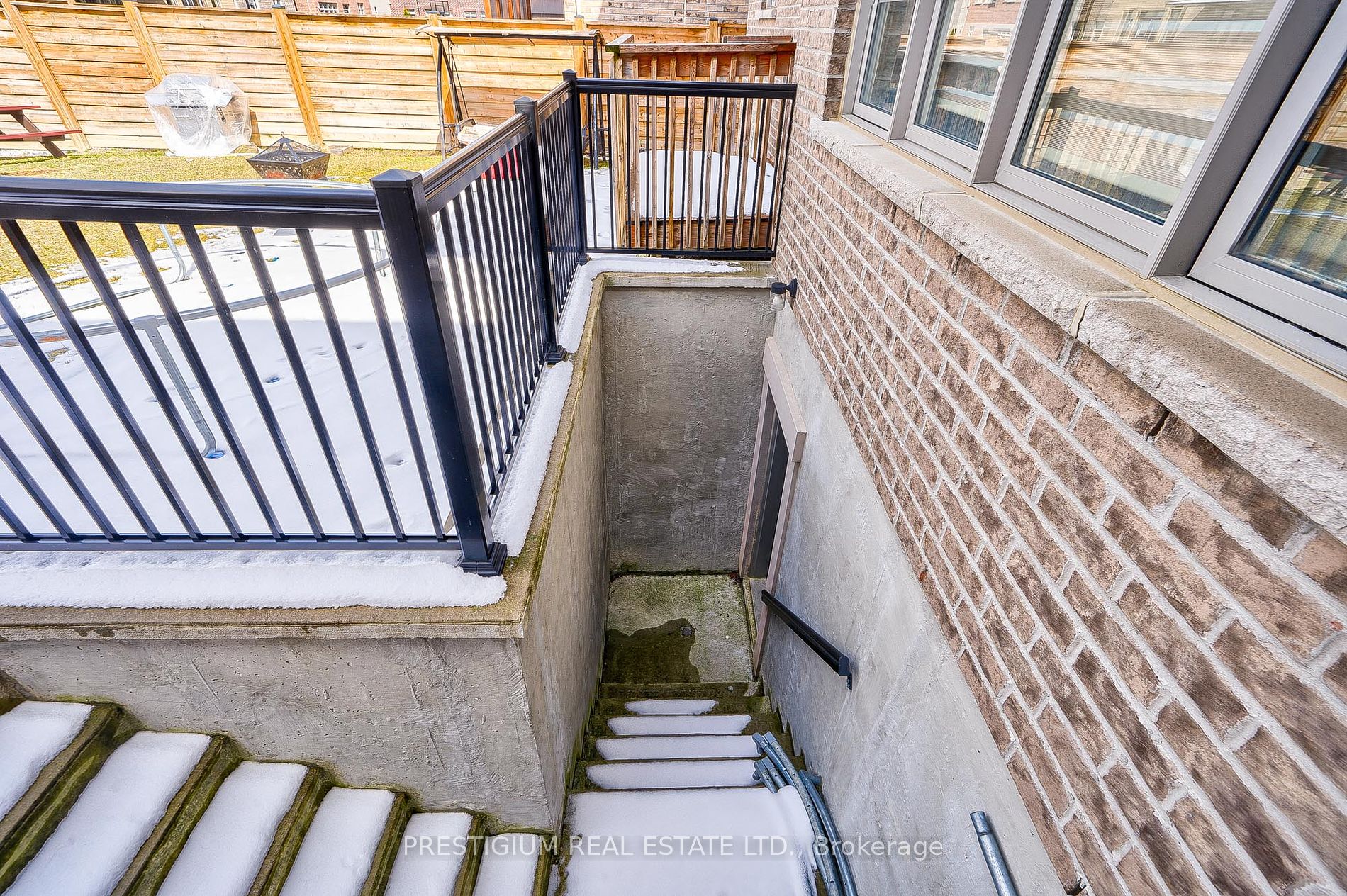 7 Malaspina Close