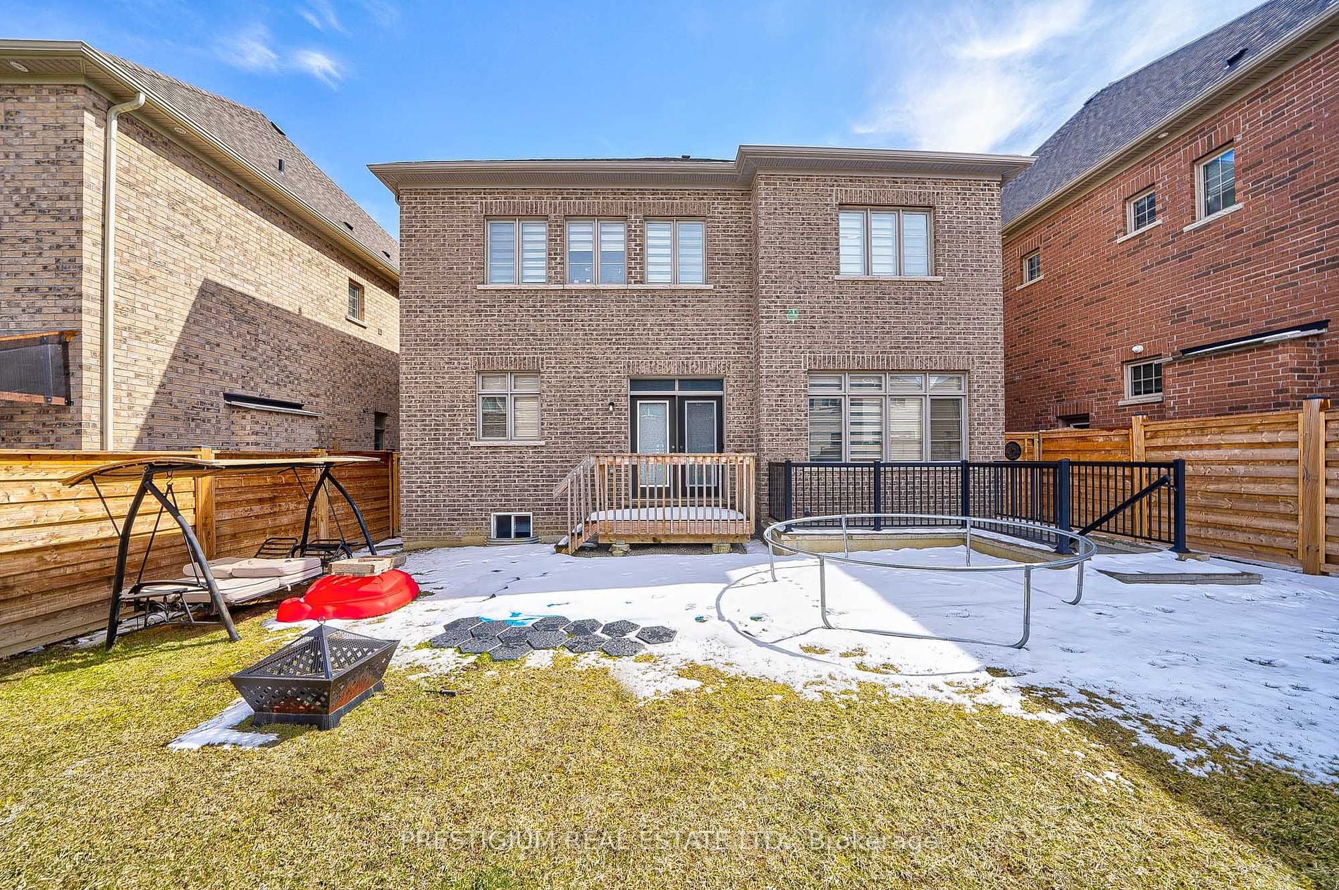 7 Malaspina Close