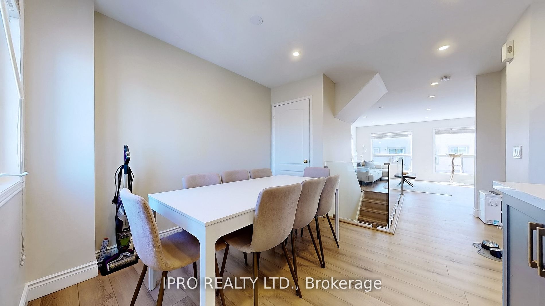 7284 Bellshire Gate, #3