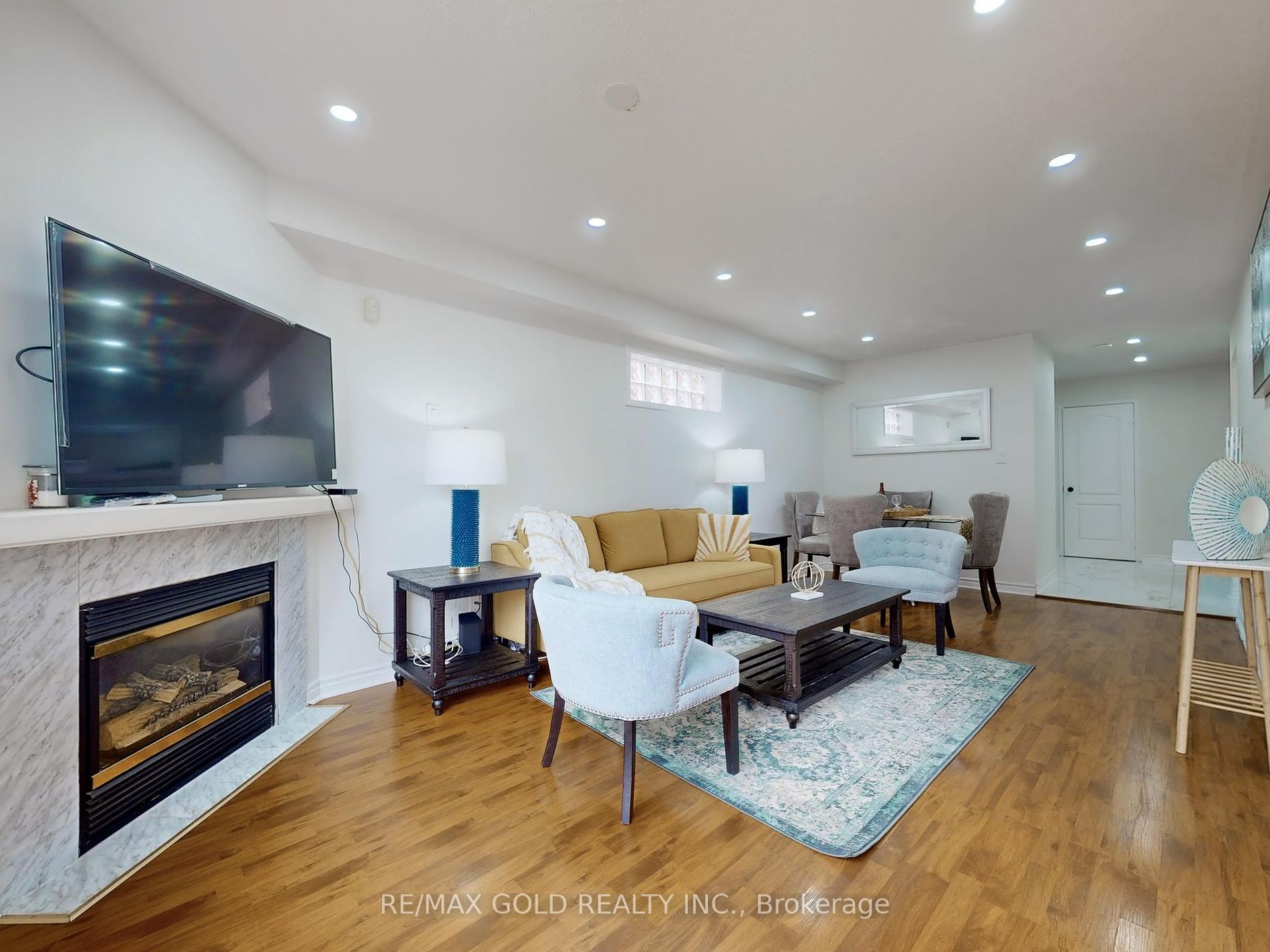 4 Treepark St