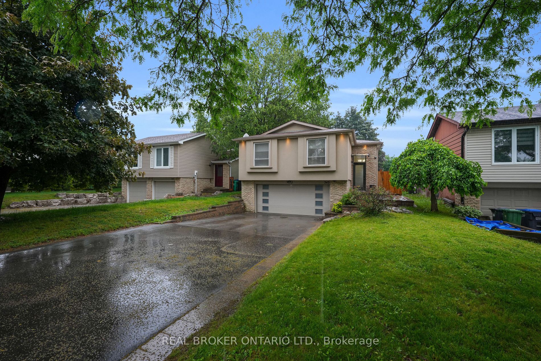 343 Whitehead Cres