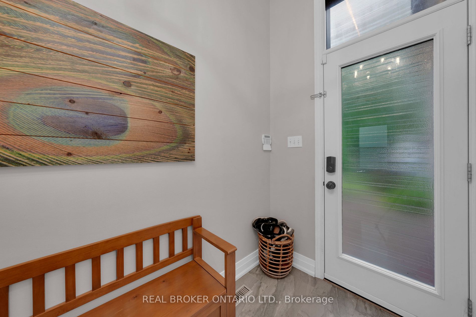 343 Whitehead Cres