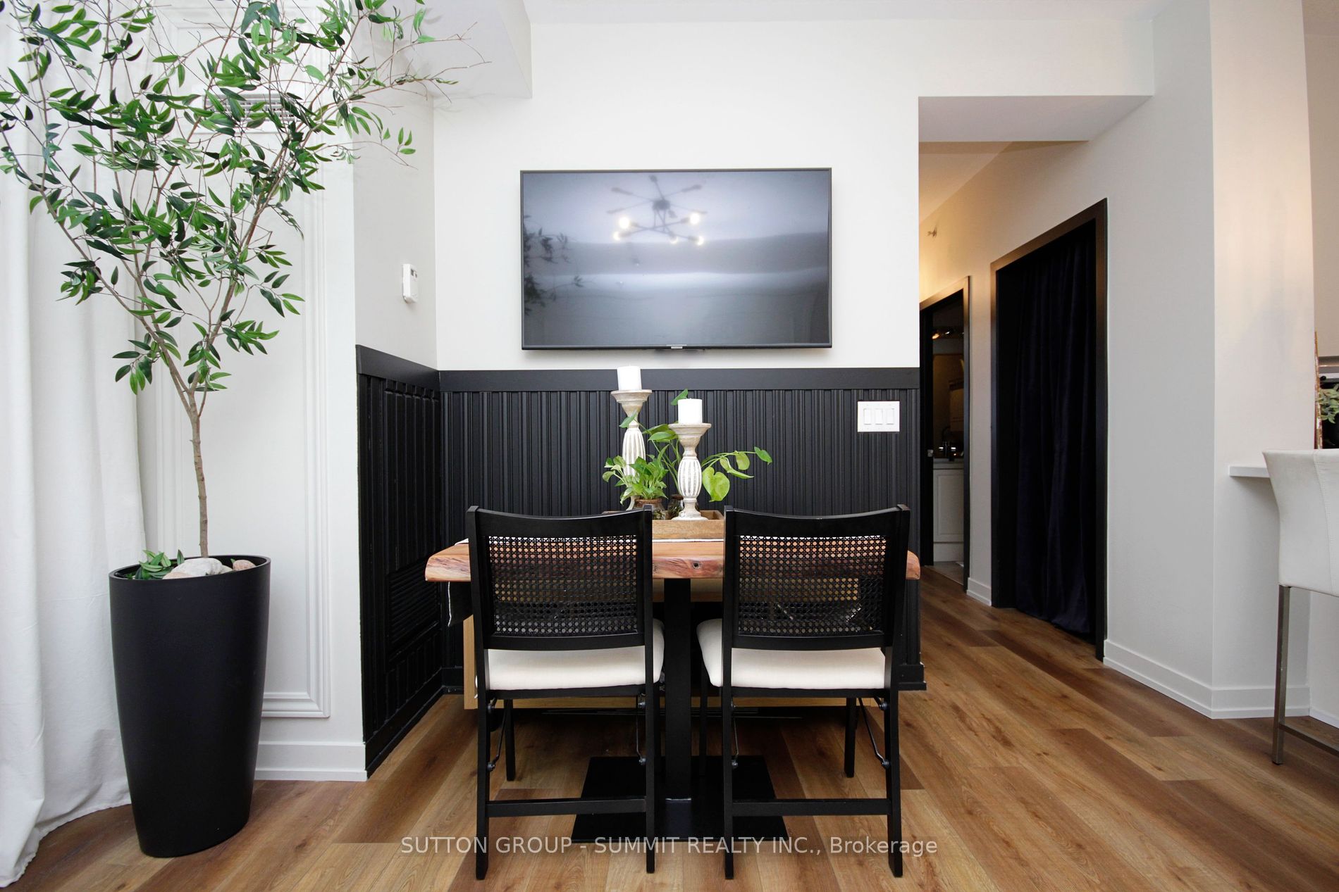 2486 Old Bronte Rd, #208