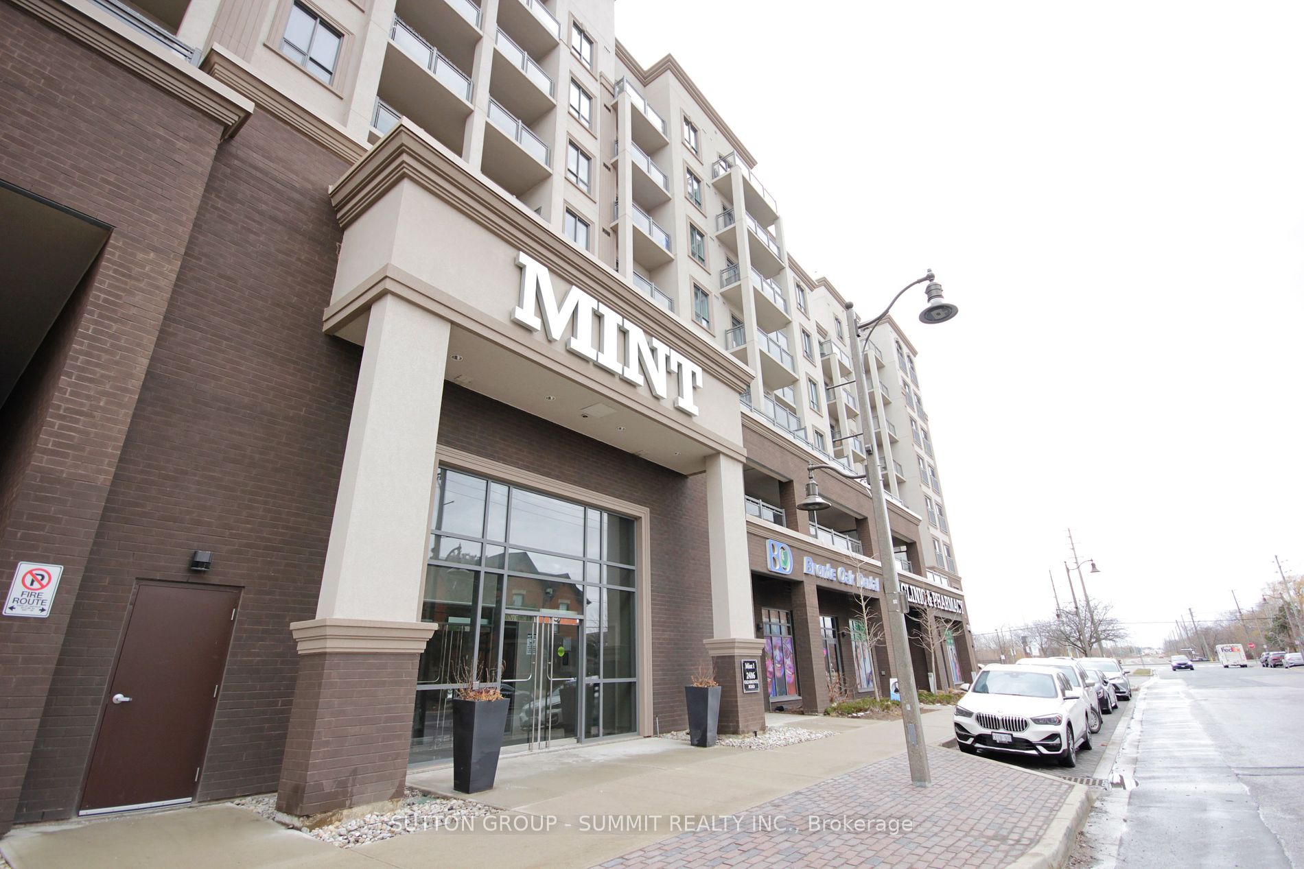 2486 Old Bronte Rd, #208