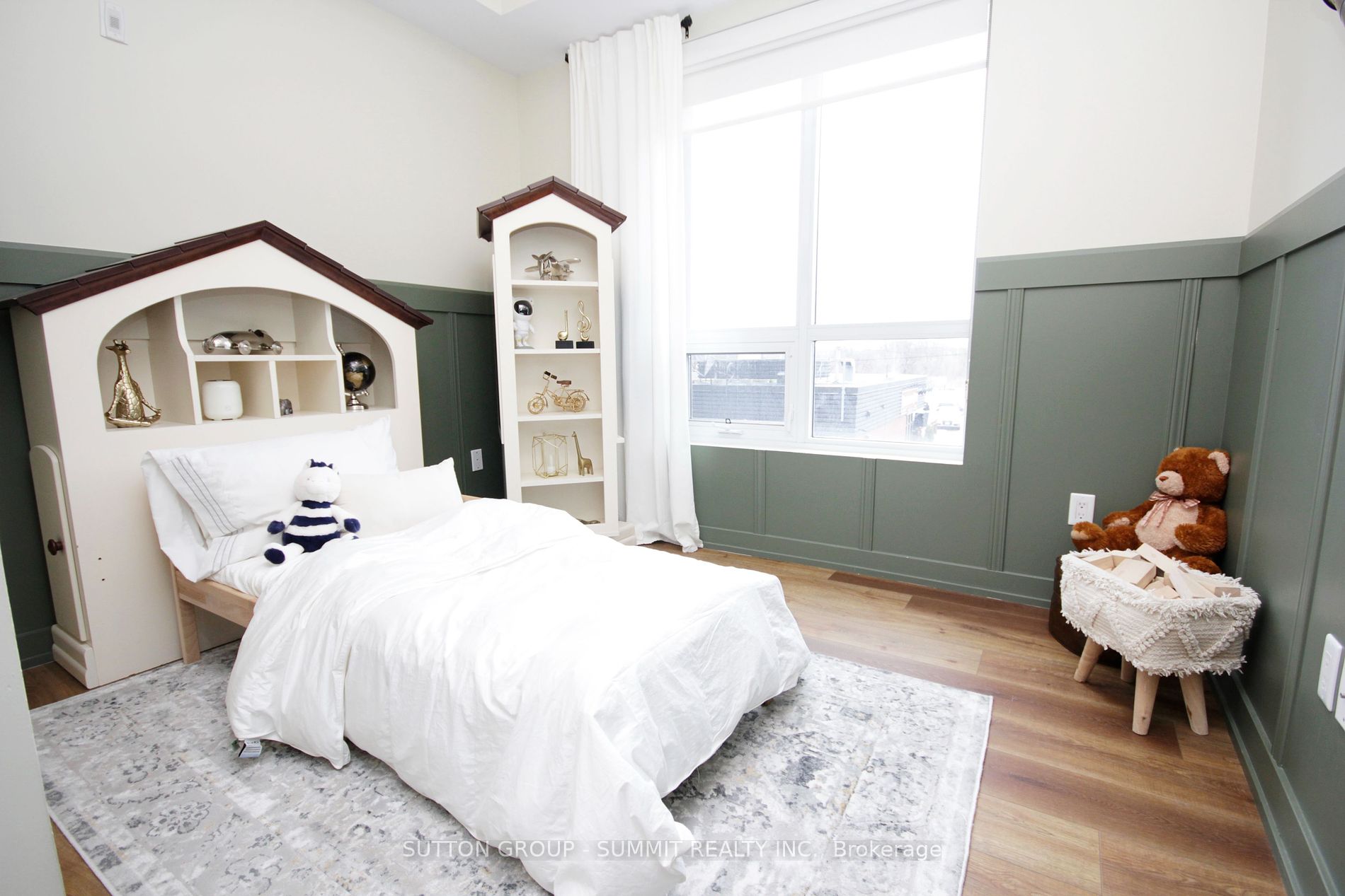 2486 Old Bronte Rd, #208
