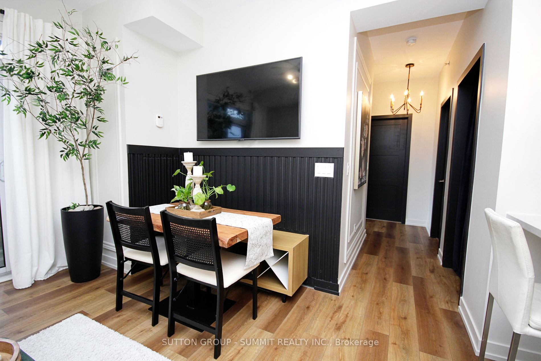 2486 Old Bronte Rd, #208