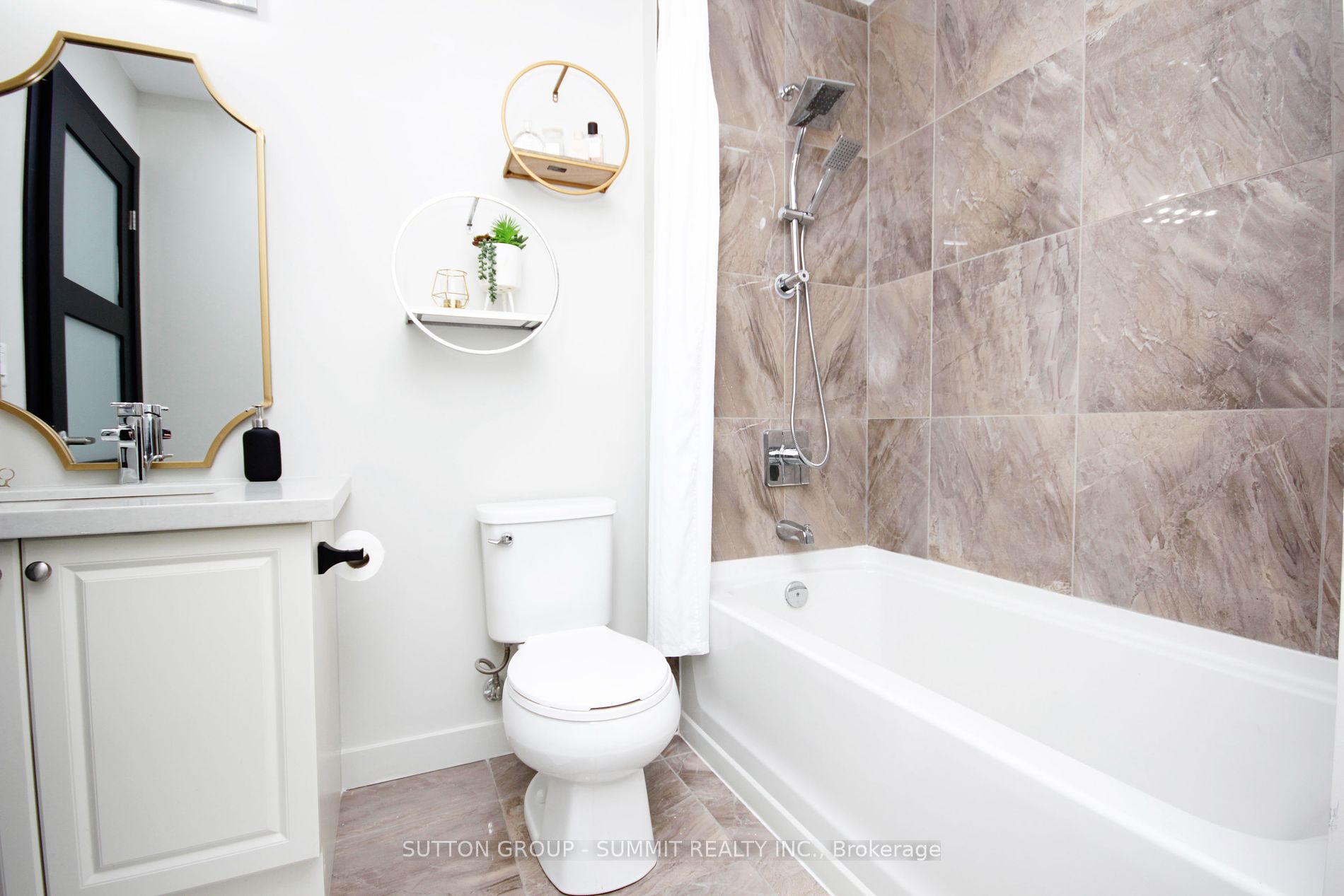2486 Old Bronte Rd, #208
