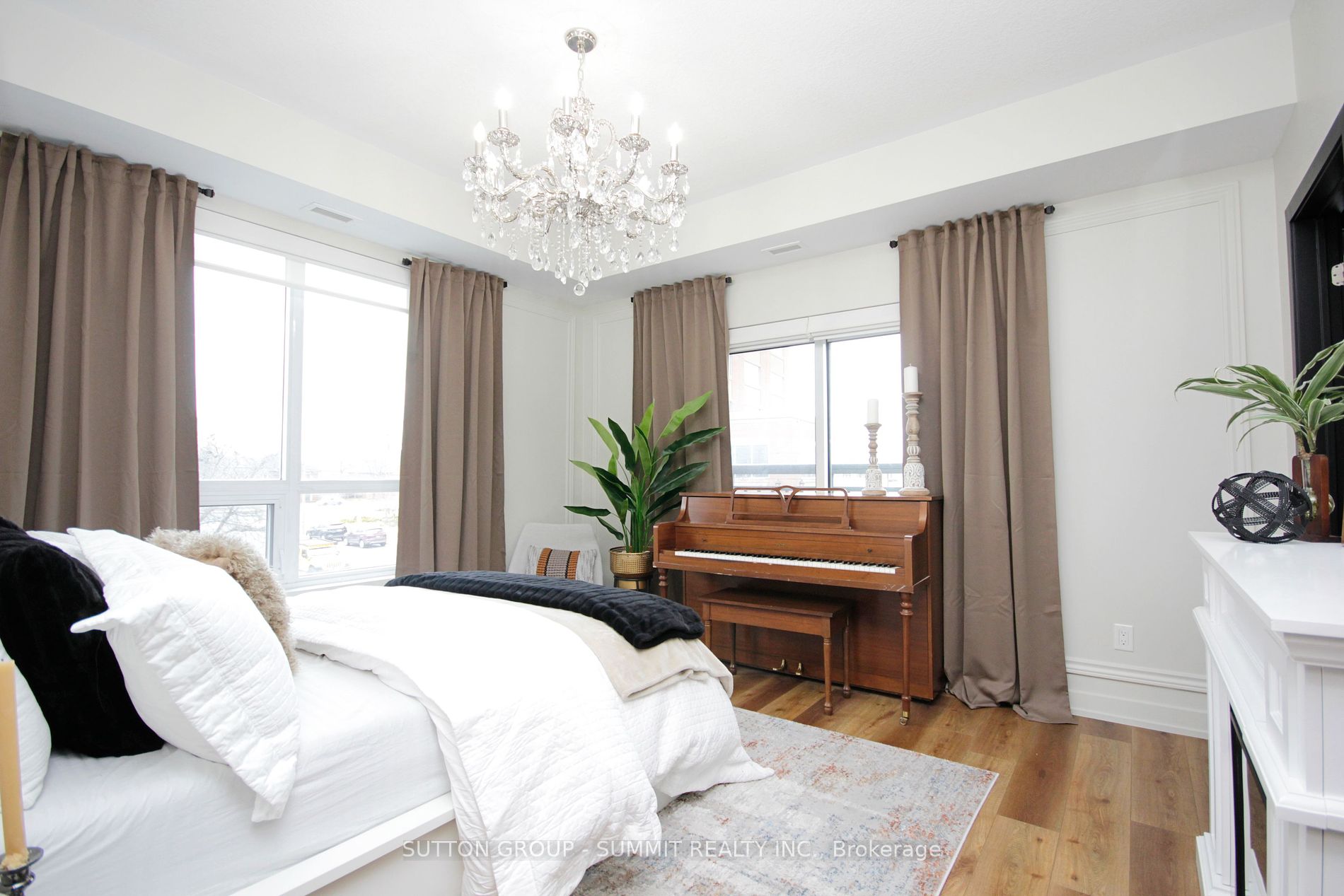 2486 Old Bronte Rd, #208